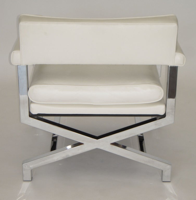 Mid-Century Modern Fauteuil ou fauteuil de salon de style Regency à base en X, 1970 en vente