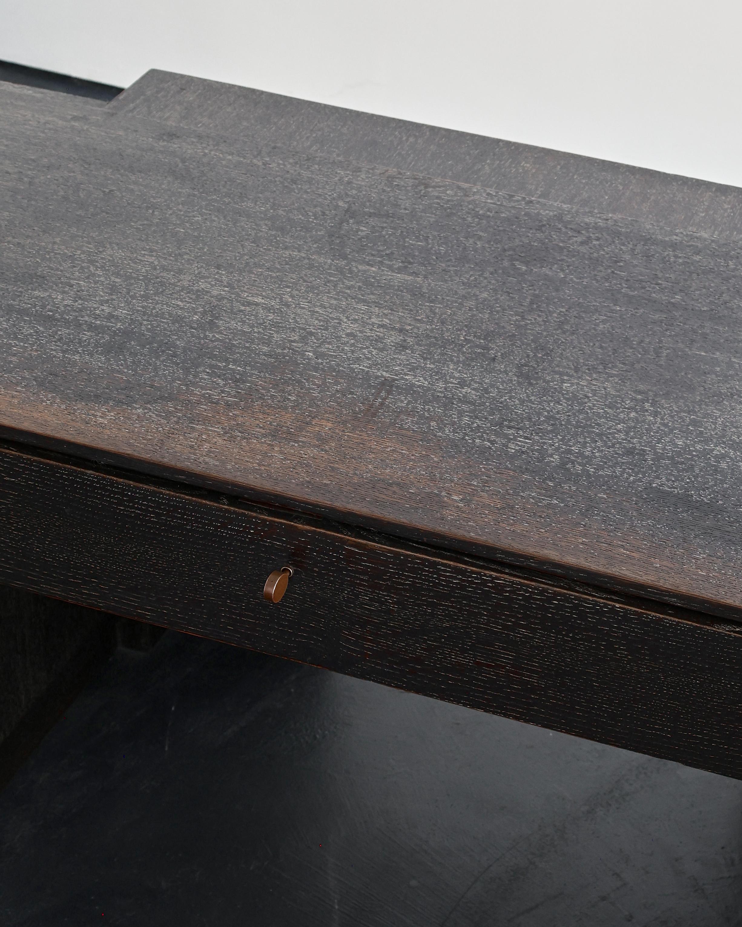 Eccezionale scrivania XL in rovere sbiancato modernista/decò francese del 1930 in vendita 5