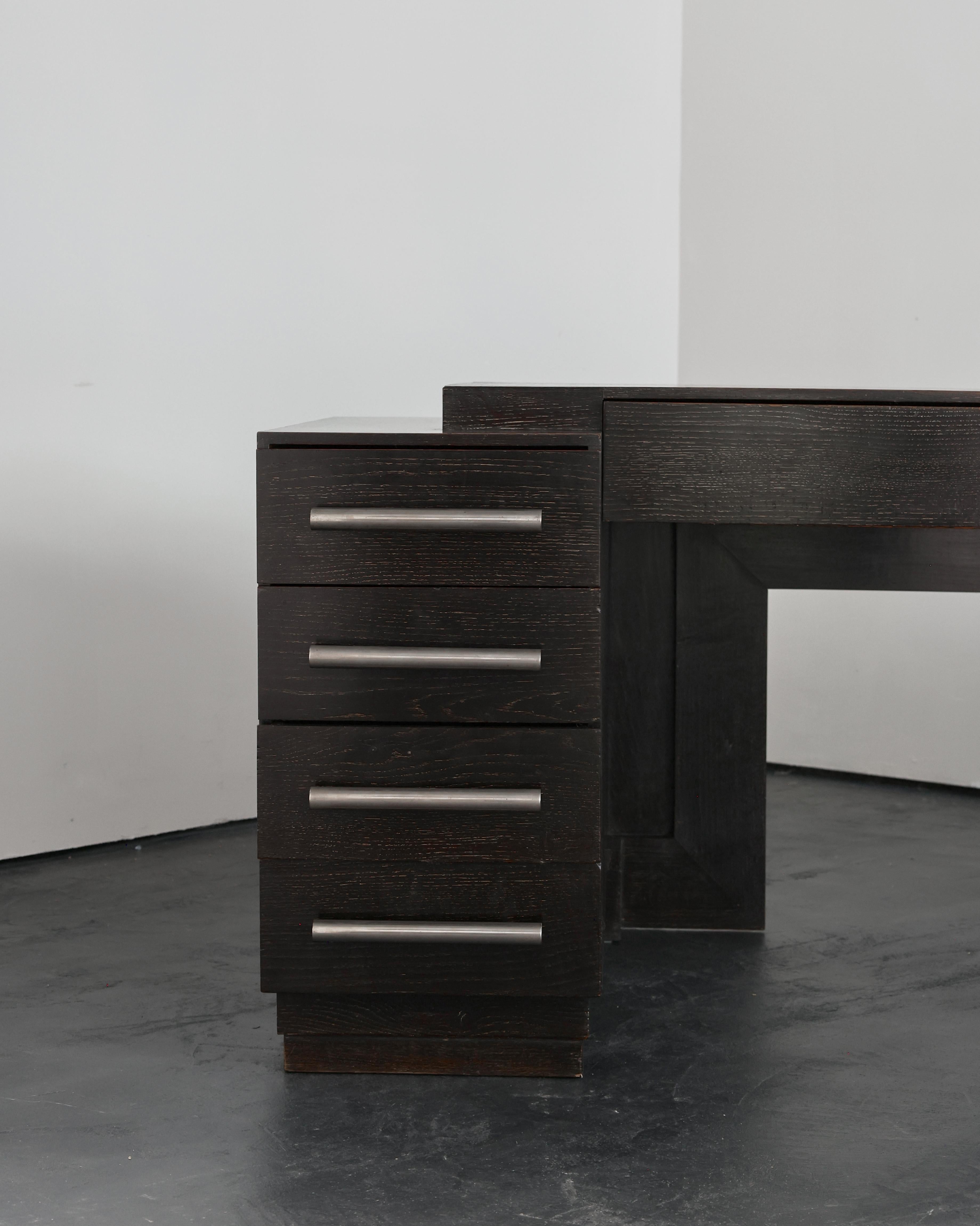 Eccezionale scrivania XL in rovere sbiancato modernista/decò francese del 1930 in vendita 2