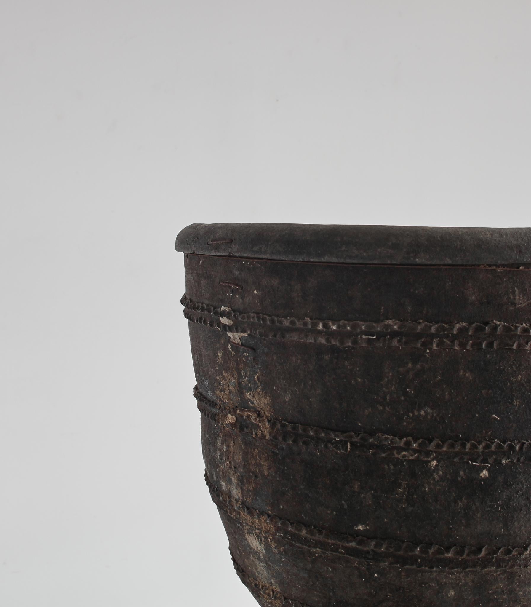 Exceptional XXL Early 19Th C. Catalan Cosi Pot With Fantastic Provenance In Good Condition For Sale In London, GB