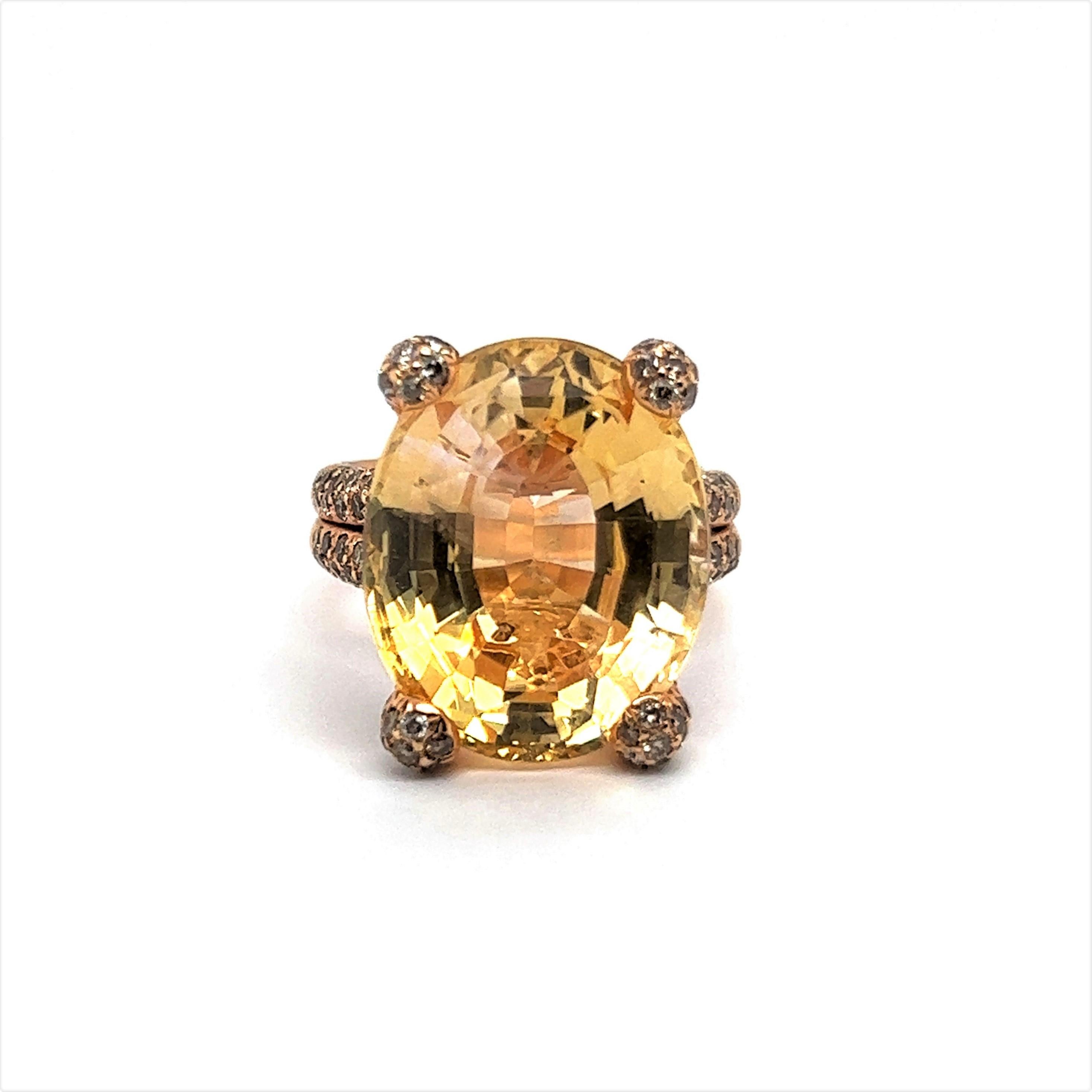 Exceptional Yellow Sapphire and Diamond Ring in 18 Karat Yellow Gold 5