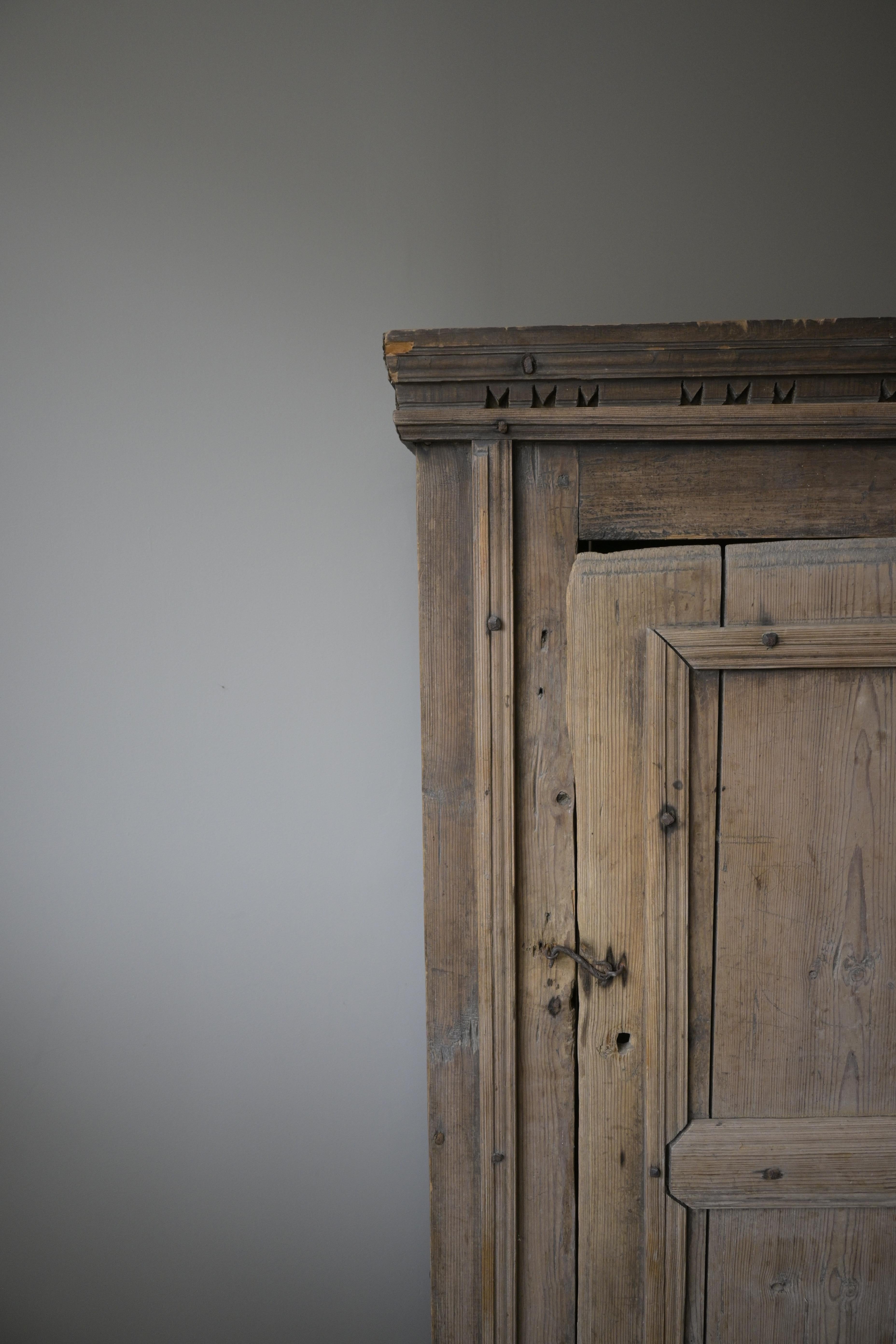 Exceptionally Early Swedish Primitive Cabinet, circa 1700–1730 For Sale 10
