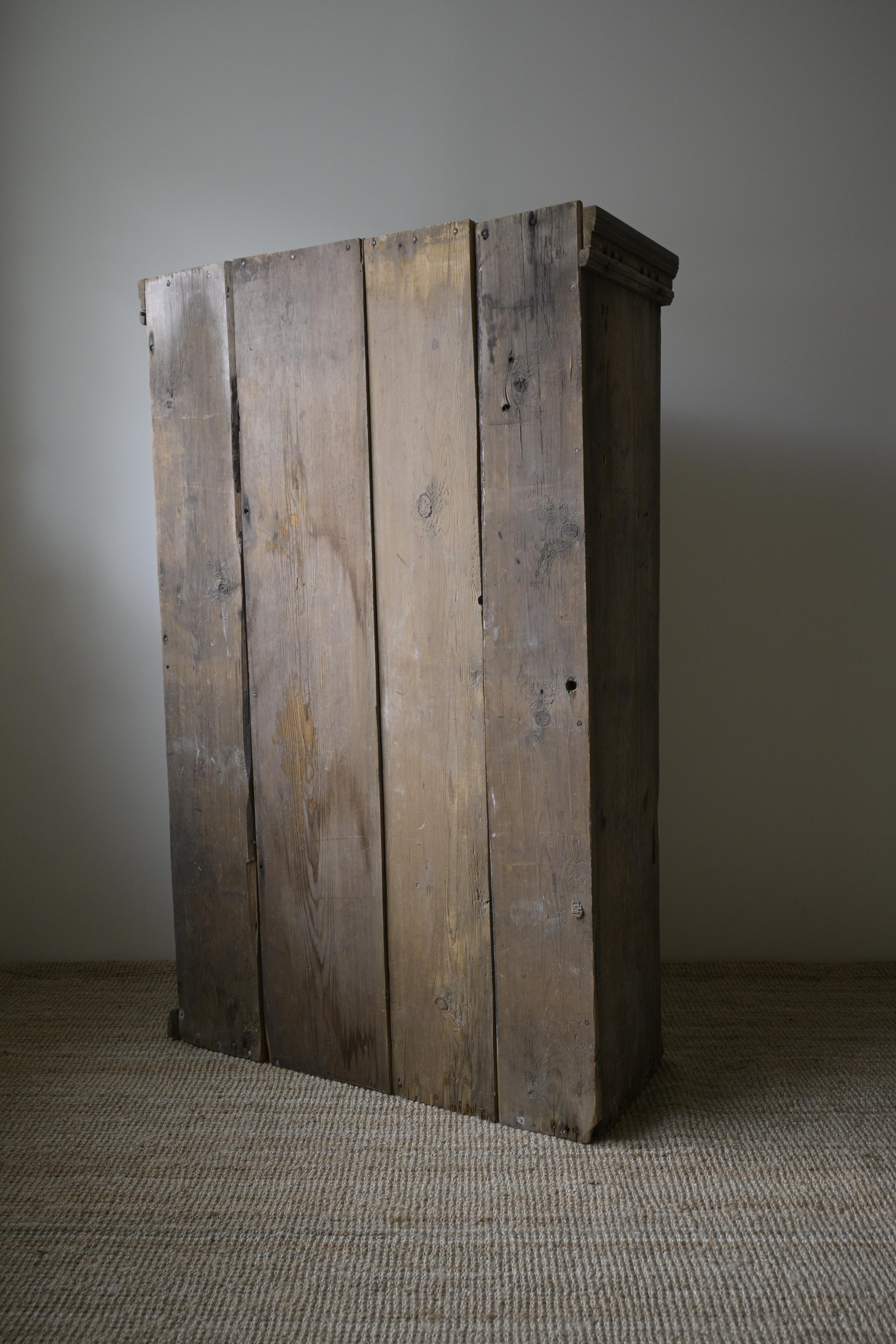 Exceptionally Early Swedish Primitive Cabinet, circa 1700–1730 For Sale 12