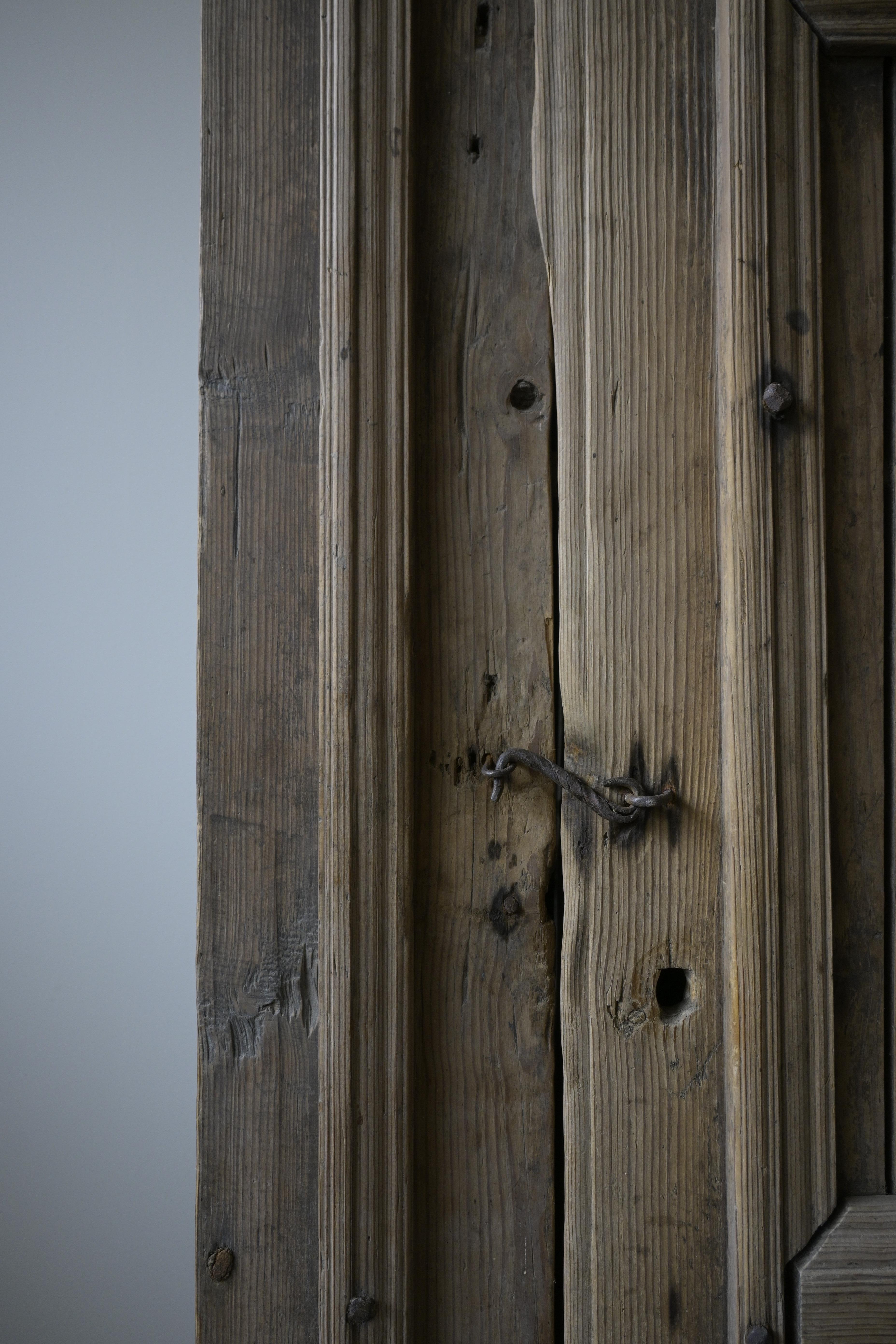 Exceptionally Early Swedish Primitive Cabinet, circa 1700–1730 For Sale 2