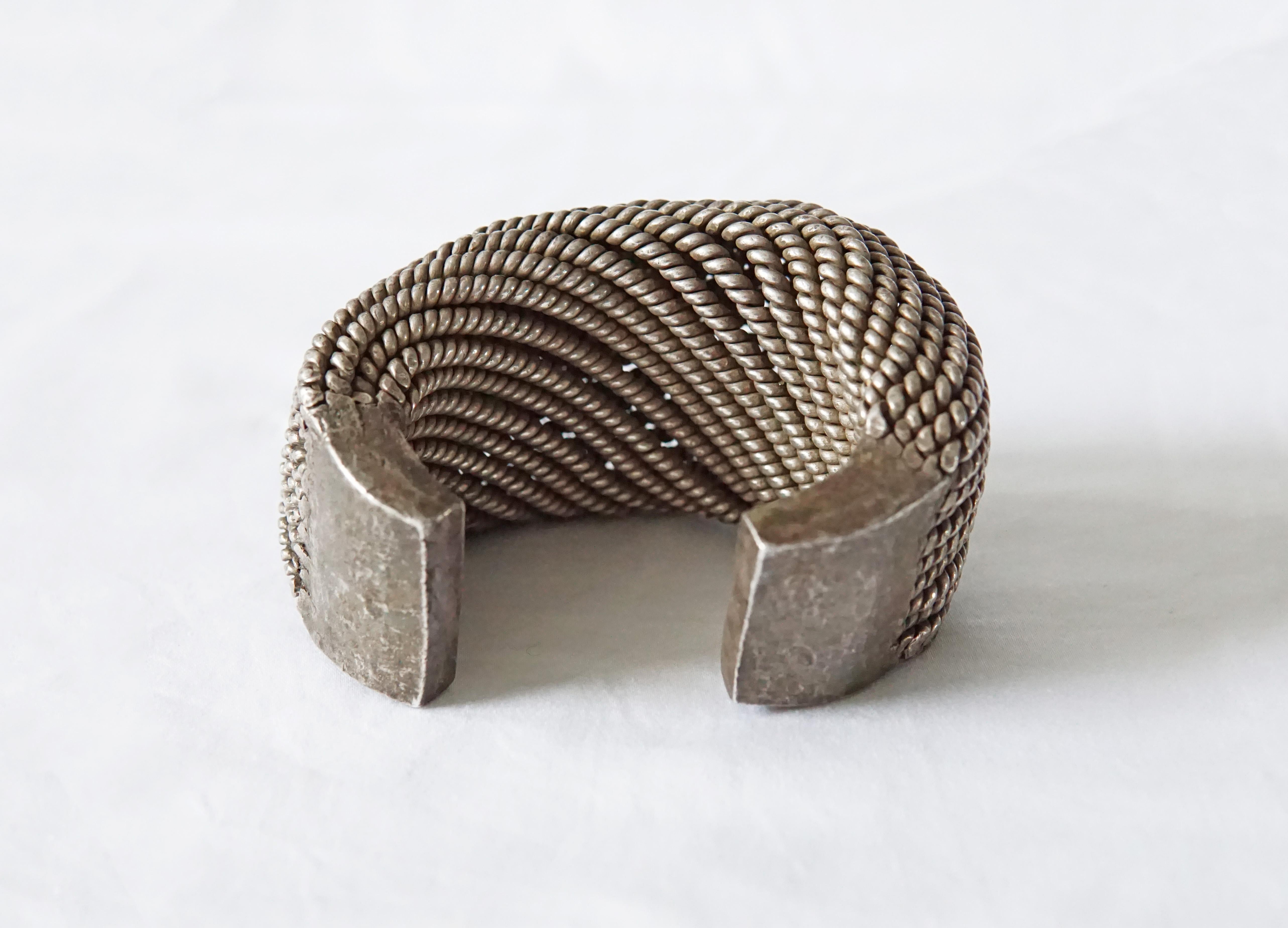 Antique Akha Hill Tribe Silver Cuff Bracelet, 517grams In Good Condition For Sale In Jimbaran, Bali