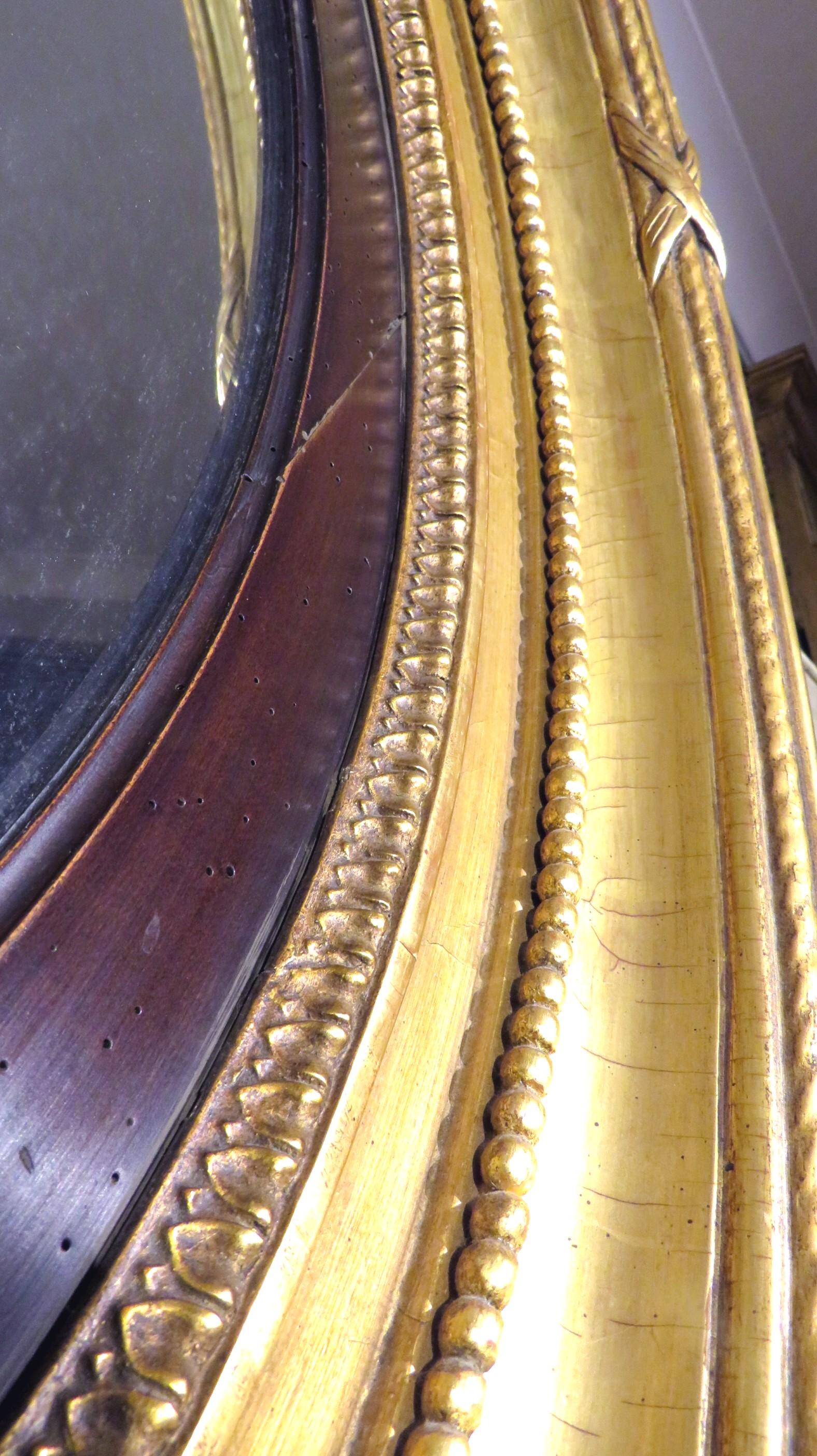 Exceptionally Large Georgian Giltwood Bullseye Convex Mirror, English circa 1820 In Good Condition For Sale In Ottawa, Ontario