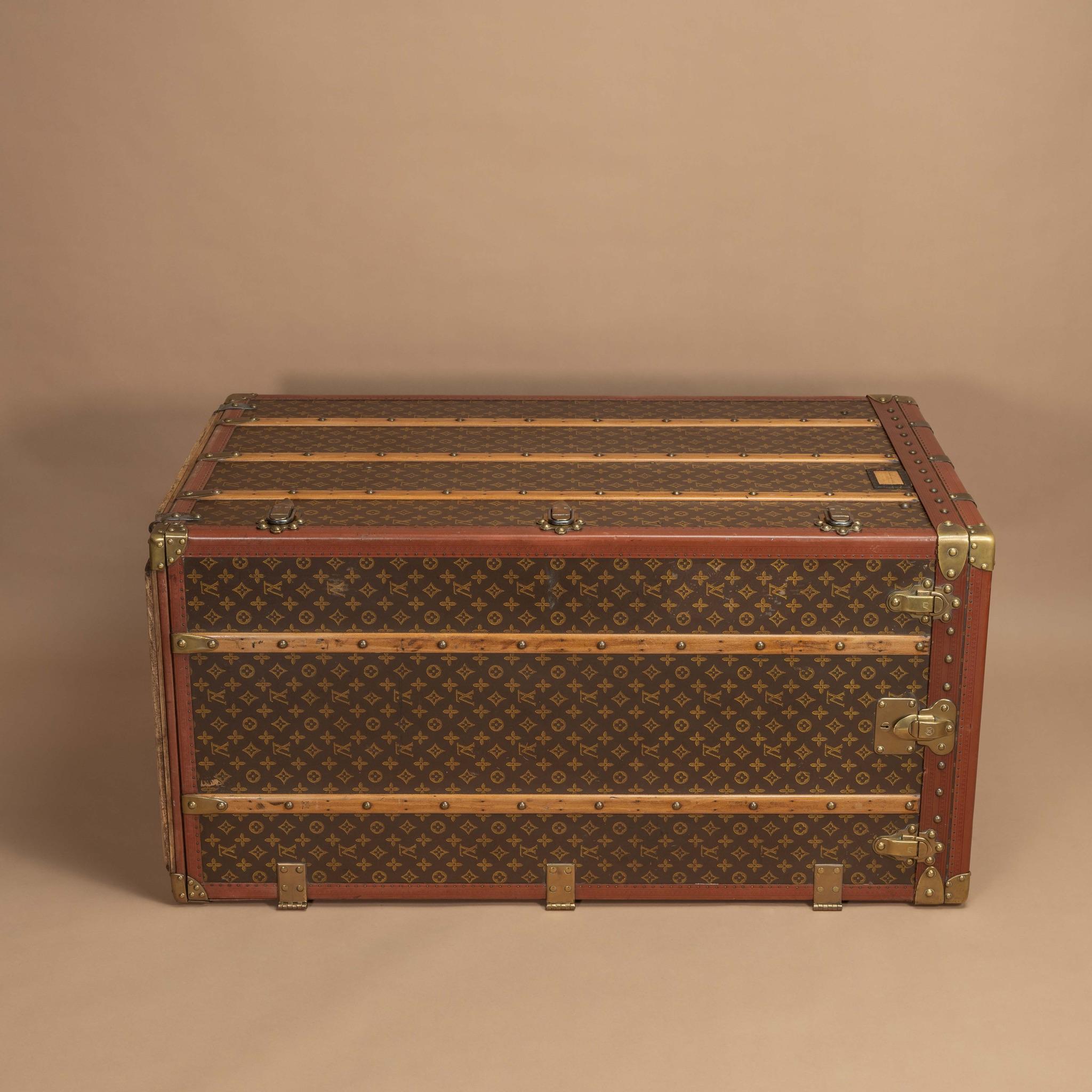 Exceptionally Large Louis Vuitton Wardrobe Trunk, circa 1955 For Sale 6
