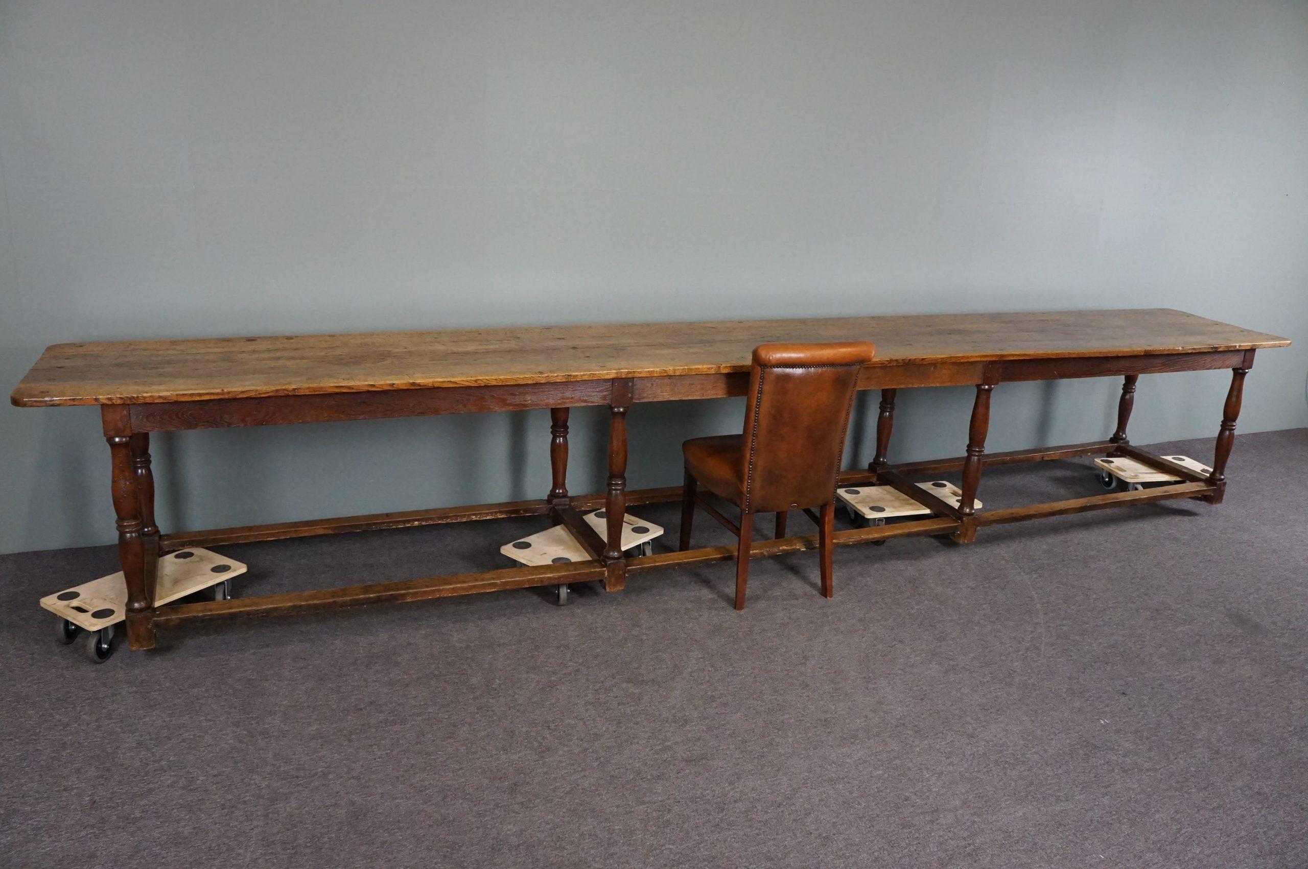 Anglais Très longue table à manger ancienne en chêne anglais du 19ème siècle, 5 mètres, table de réfectoire en vente