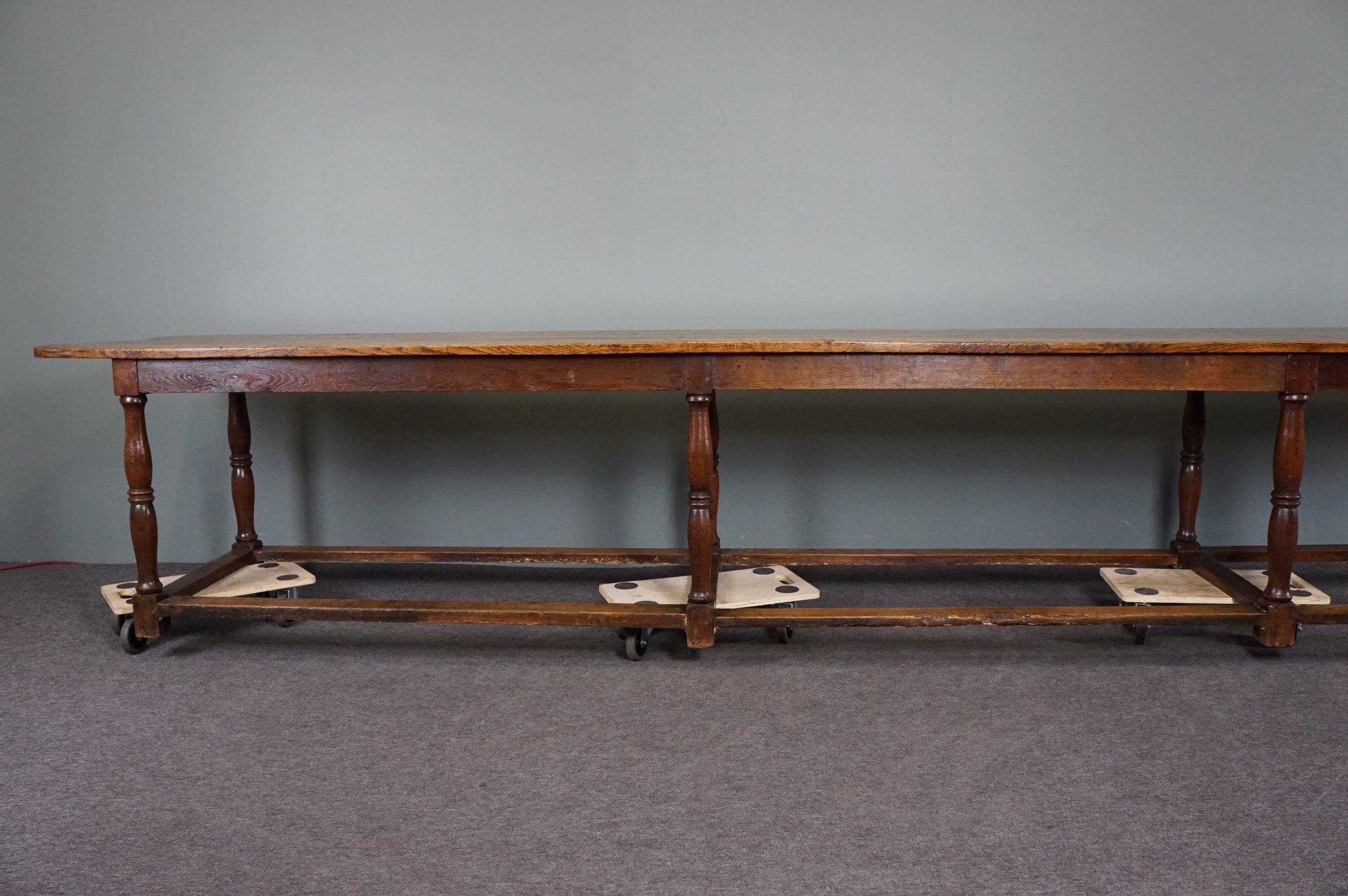 Fait main Très longue table à manger ancienne en chêne anglais du 19ème siècle, 5 mètres, table de réfectoire en vente