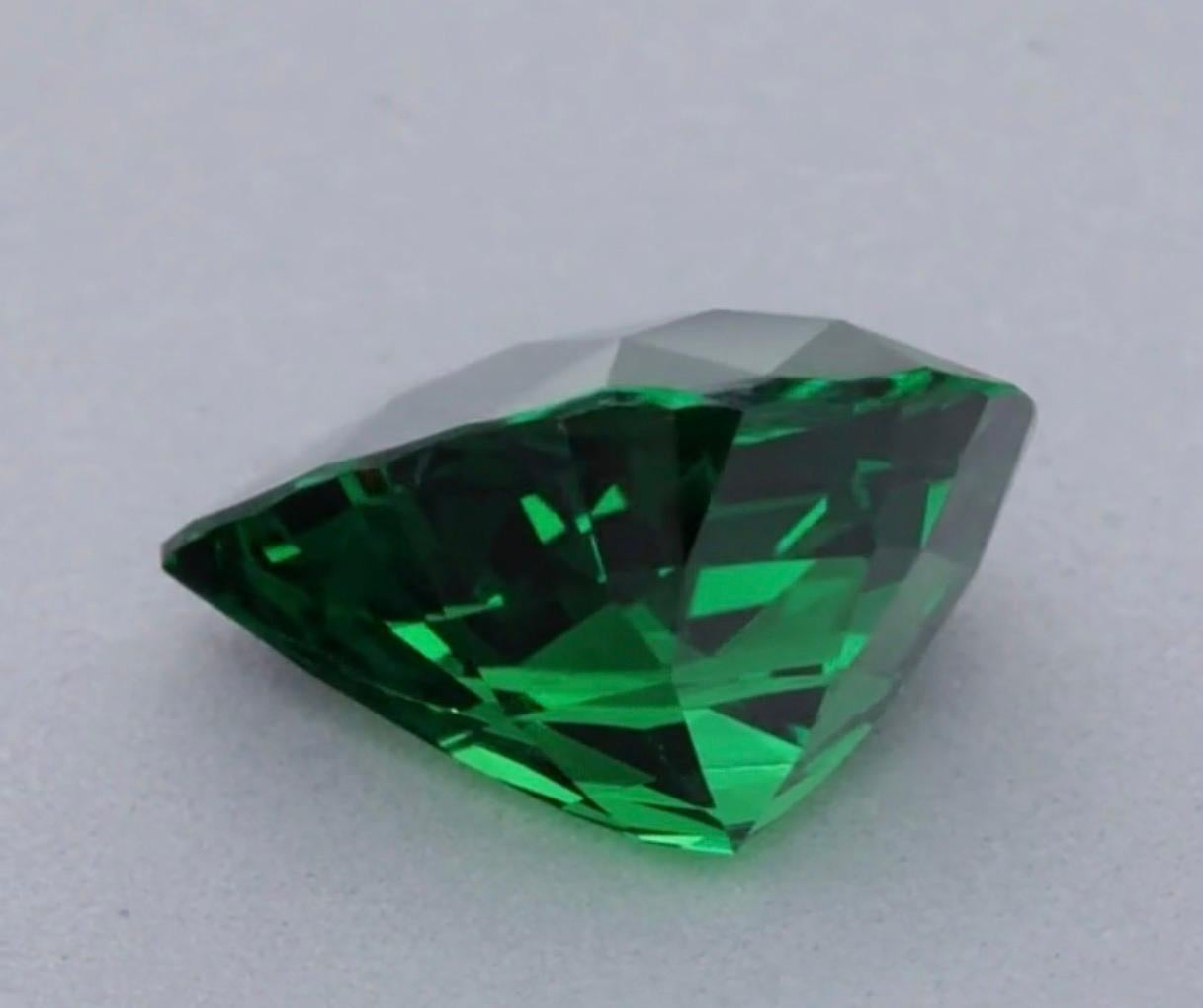 Exceptionally Rare 11.51 Carat Vivid Green Tsavorite Garnet, AGL “Classic” In New Condition For Sale In Tampa, FL