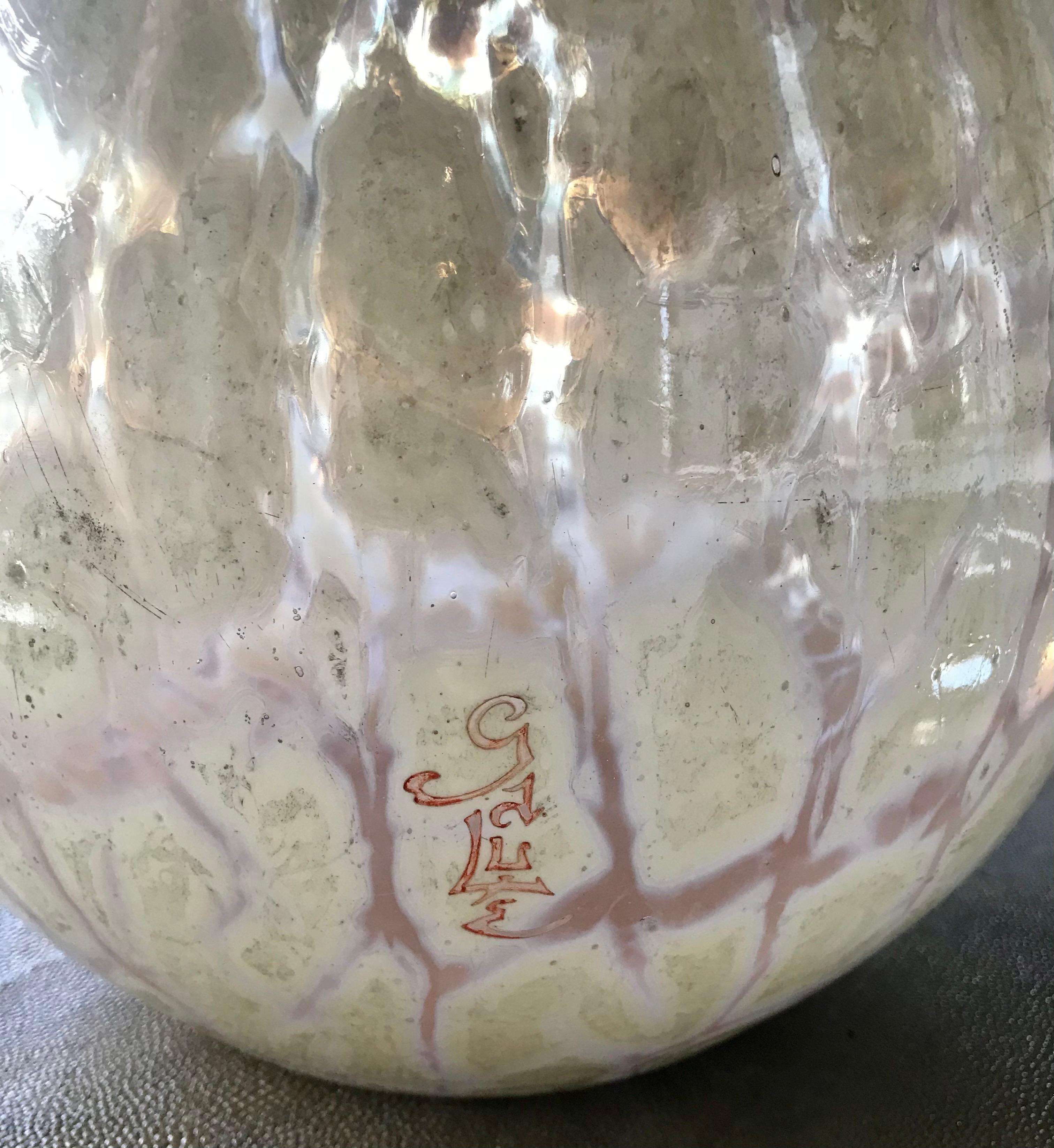 Außergewöhnlich seltene Emile Galle-Vase aus Gehäuseglas (Art déco) im Angebot