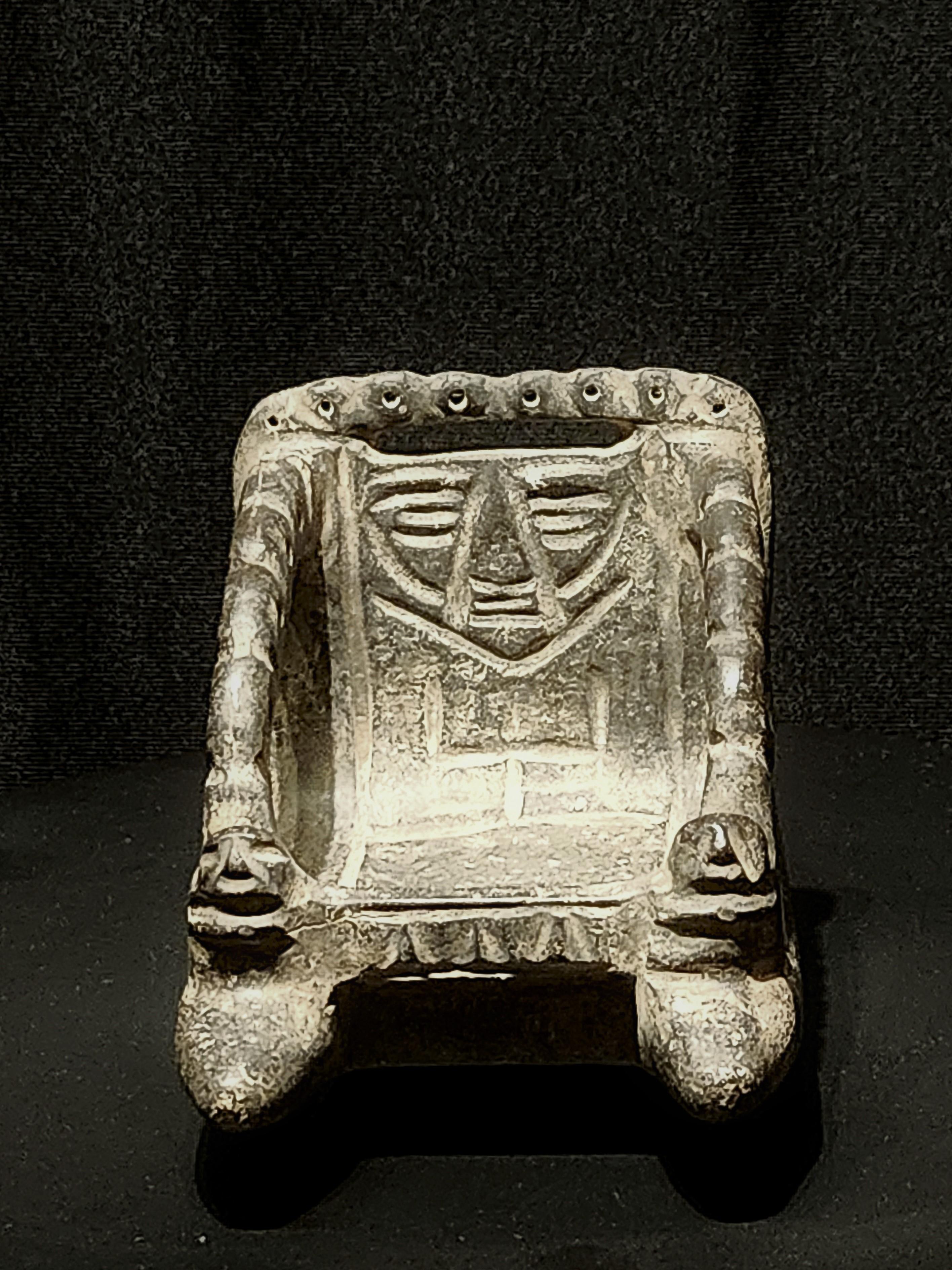 Pre-Columbian Mezcala Stone Palanquin Group - Circa 300-100 BC with 1971 Provenance For Sale