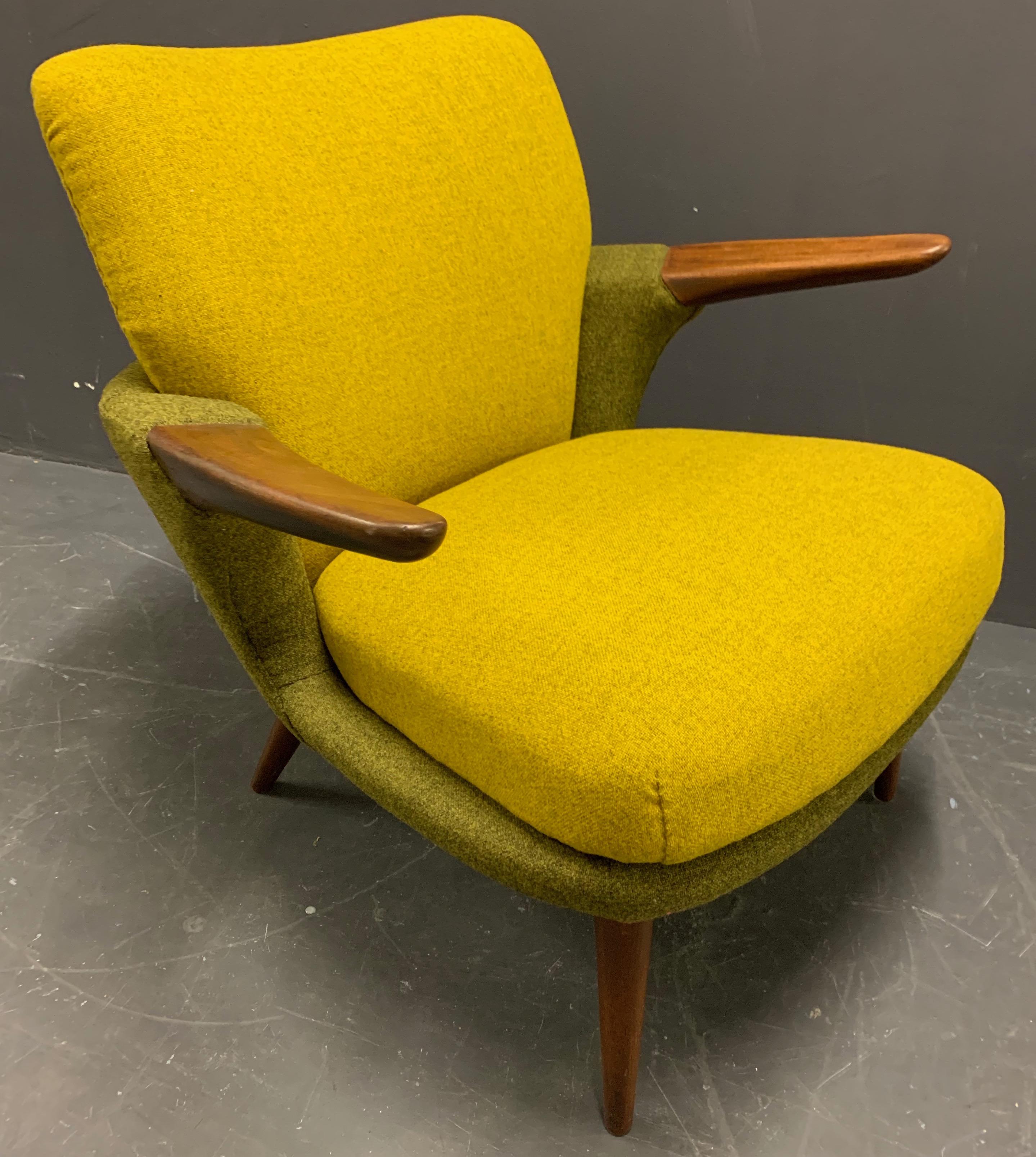 Exceptionally Rare, Possibly Unique Ib Kofod-Larsen Chair For Sale 3