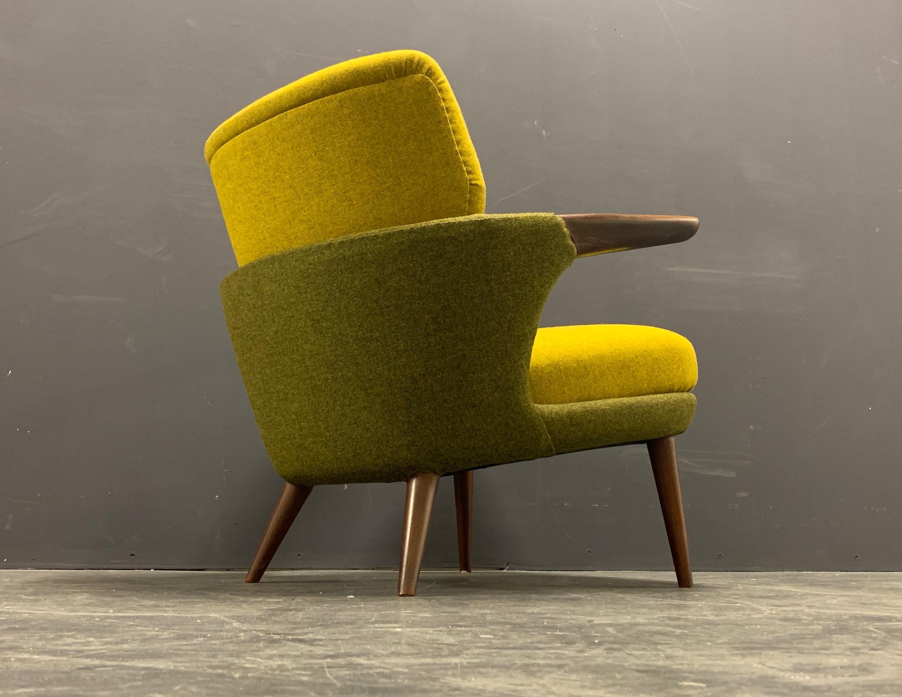 Exceptionally Rare, Possibly Unique Ib Kofod-Larsen Chair In Good Condition For Sale In Munich, DE