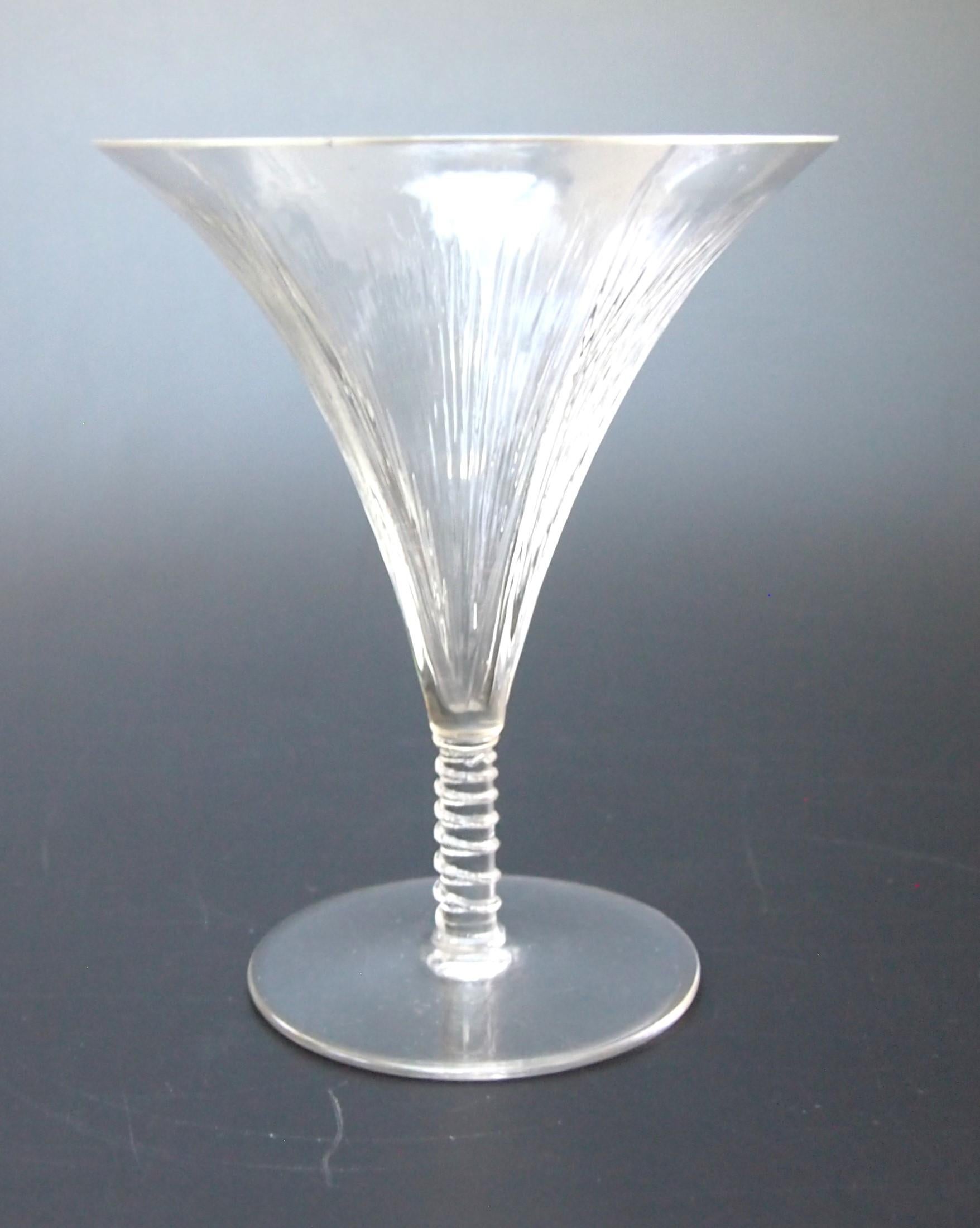 Verre d'art Exceptionnel Rare Rene His signé Liseron verre à pied 1921 en vente