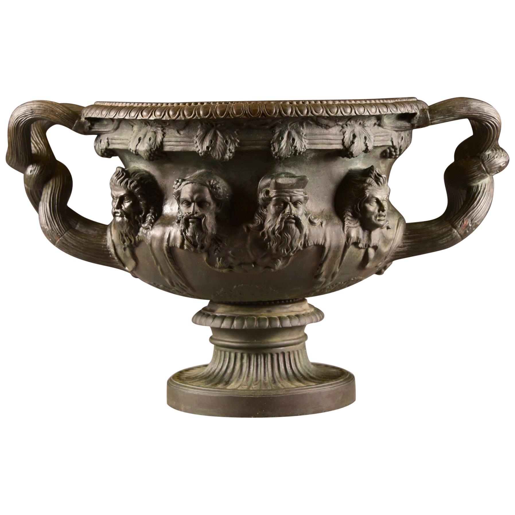 Exceptioneel Big Bronze "Warwick" Vase '1', Bronze 'Patinated', 1850-1880 For Sale