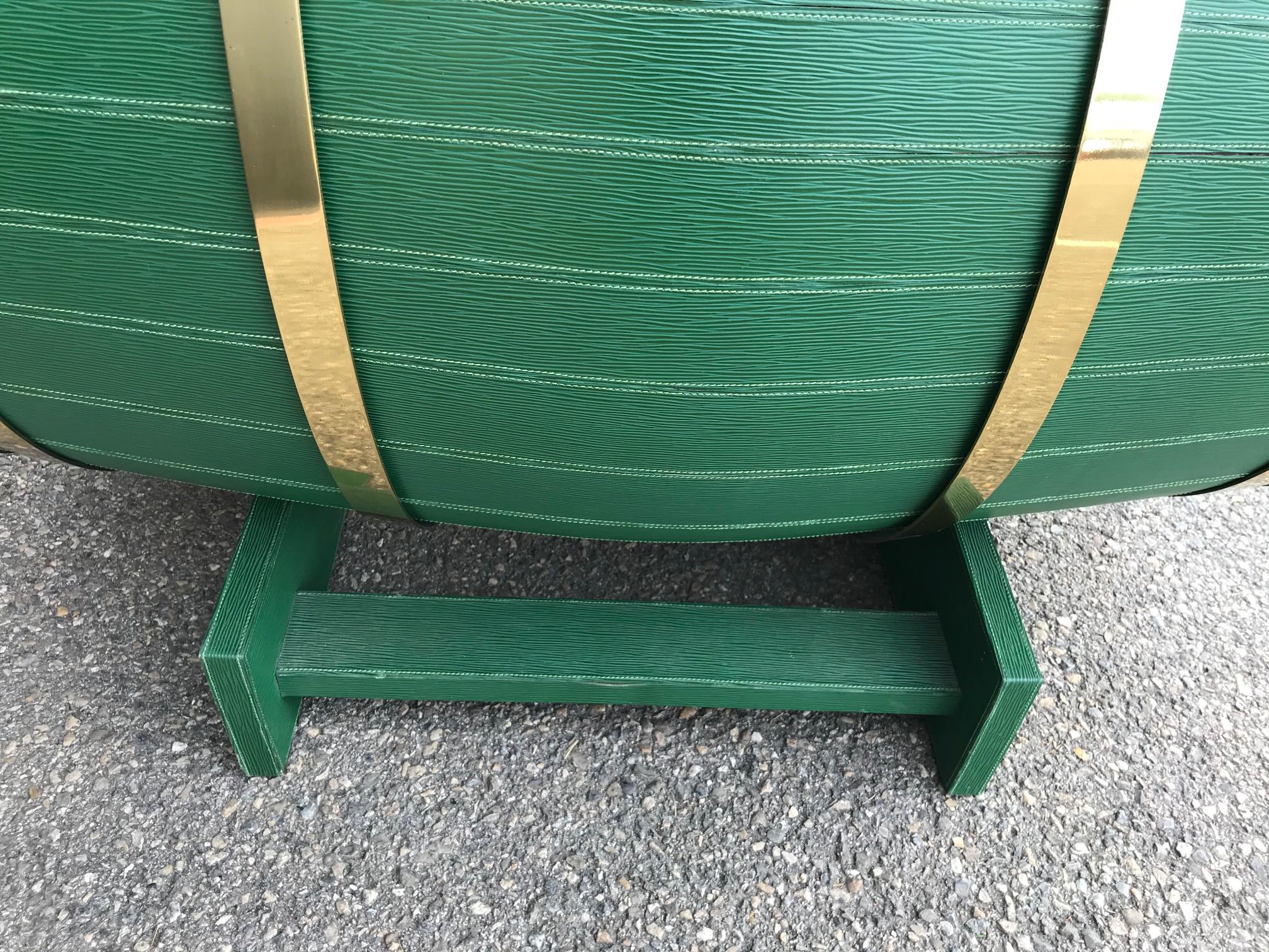 Exceptionnel et unique tonneau en cuir par Louis Vuitton pour Veuve Clicquot 7