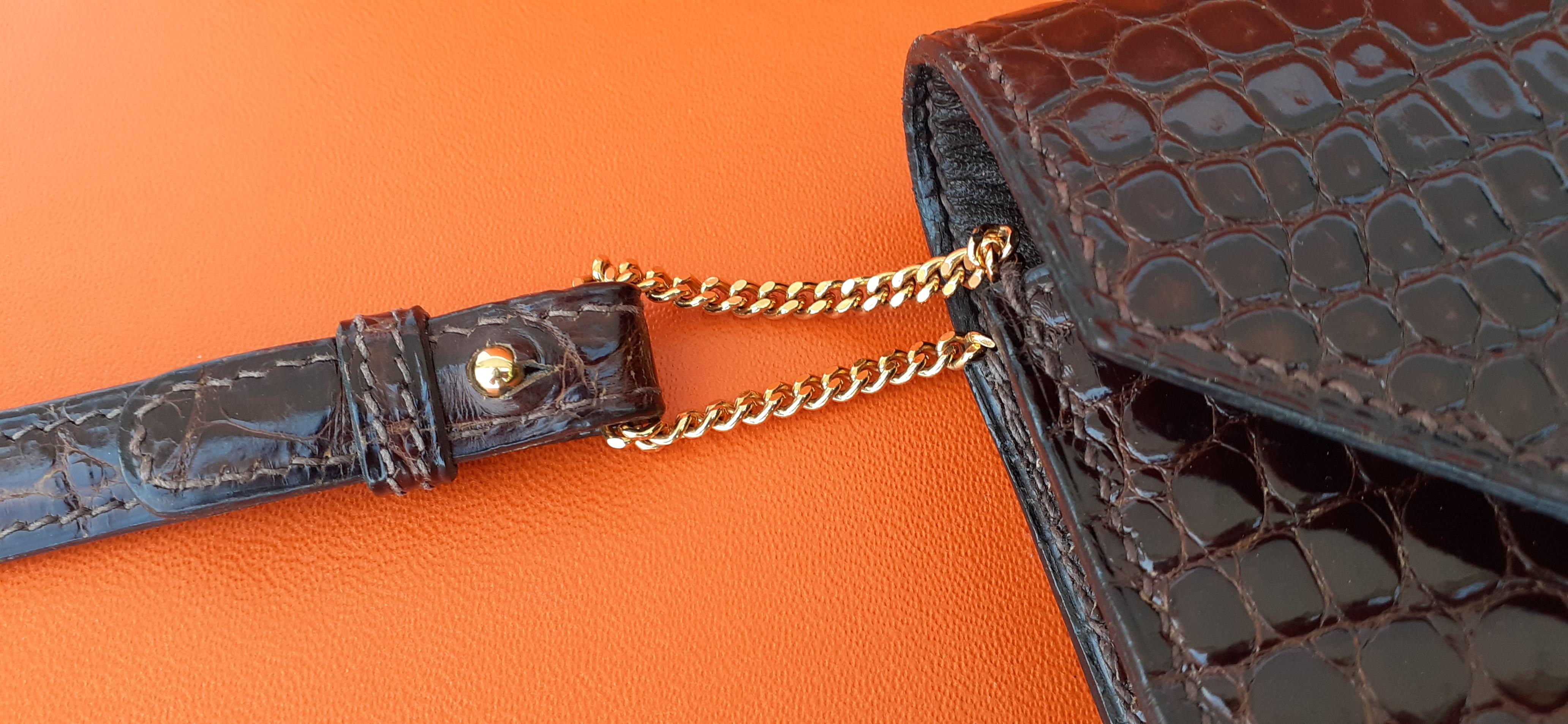 Exceptionnal Hermès Lydie Bag Clutch Brown Crocodile and Matching Card Holder 4