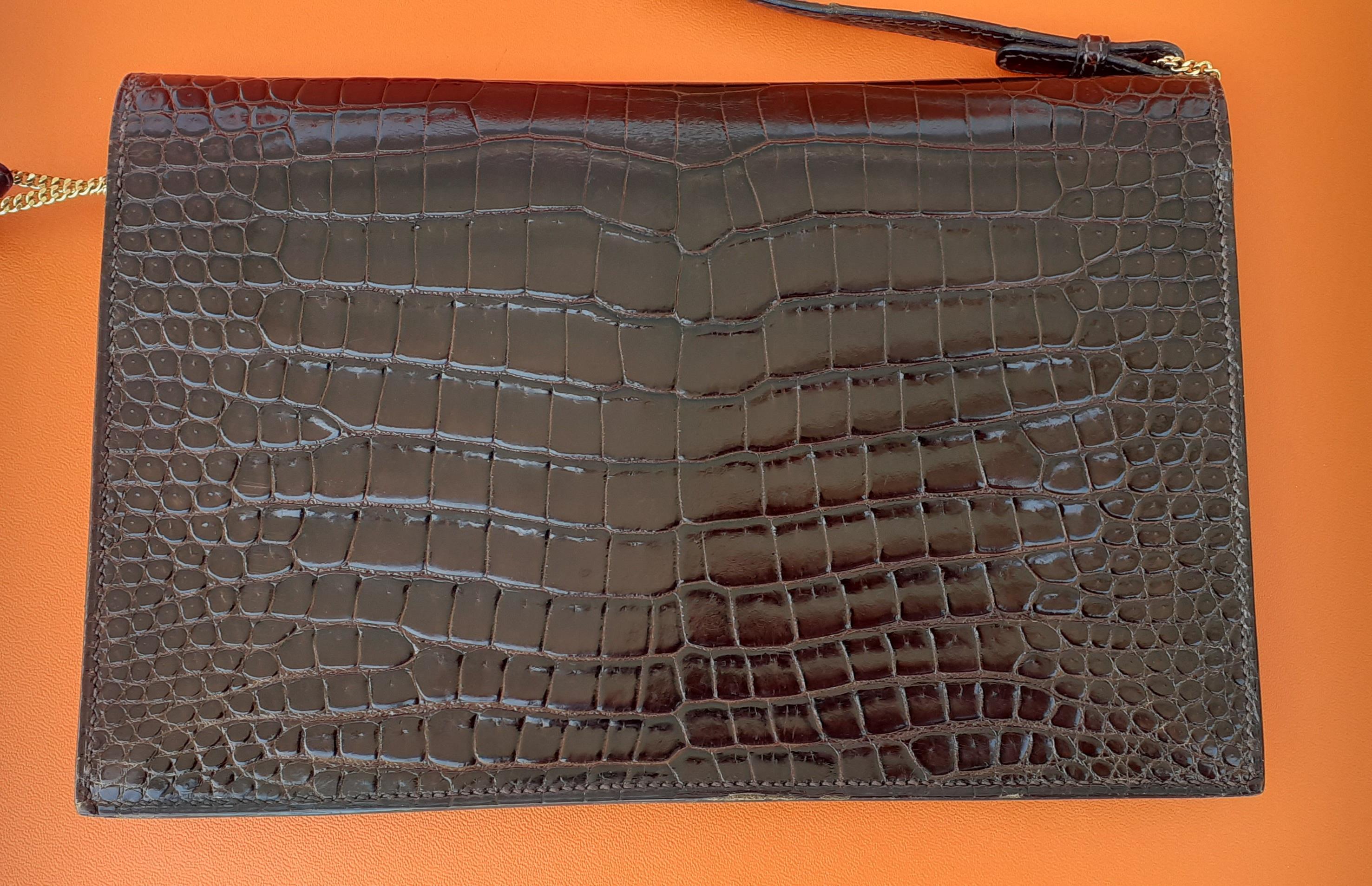 Exceptionnal Hermès Lydie Bag Clutch Brown Crocodile and Matching Card Holder 12