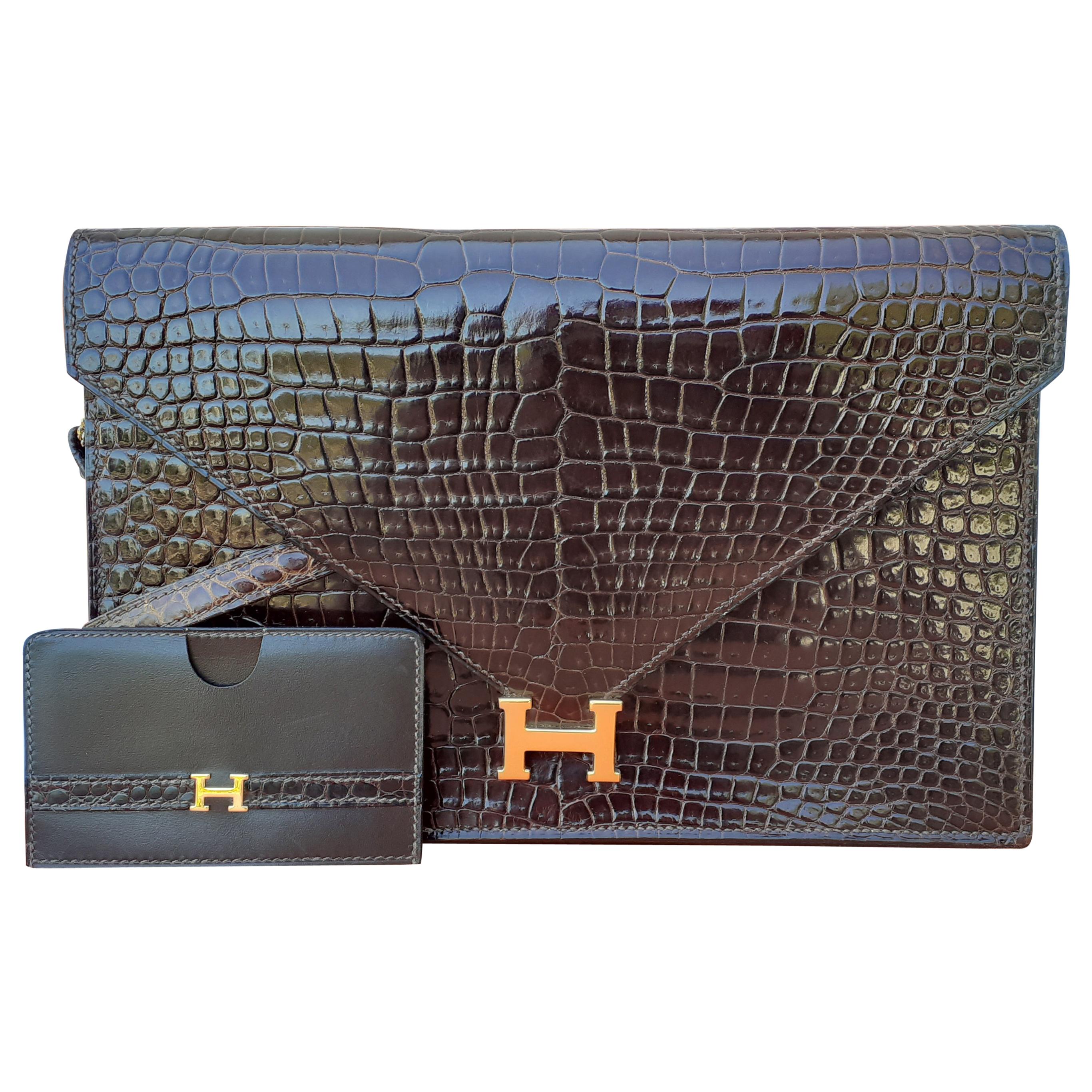 Exceptionnal Hermès Lydie Bag Clutch Brown Crocodile and Matching Card Holder