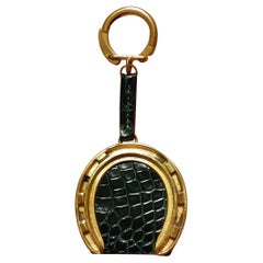 Excetional Hermès Lucky Charm Key Ring Horseshoe Green Crocodile Texas