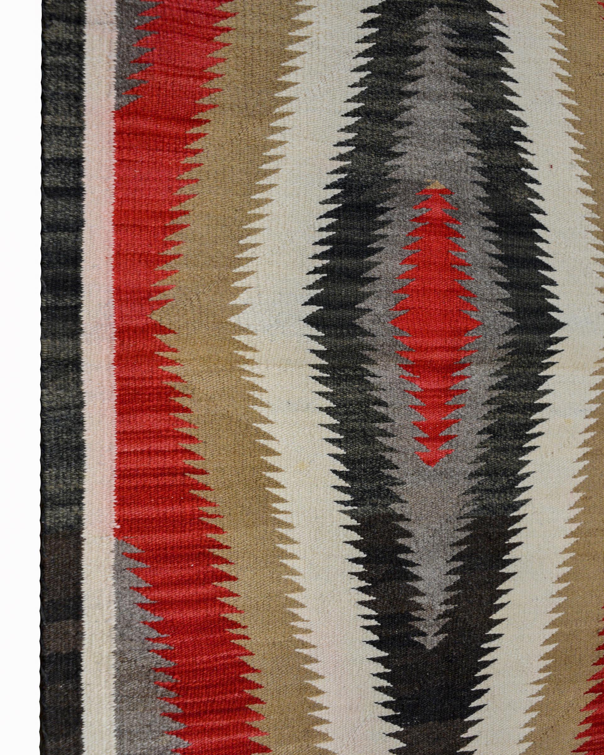 Exciting Early 20th Century Navajo Rug In Good Condition In Chicago, IL