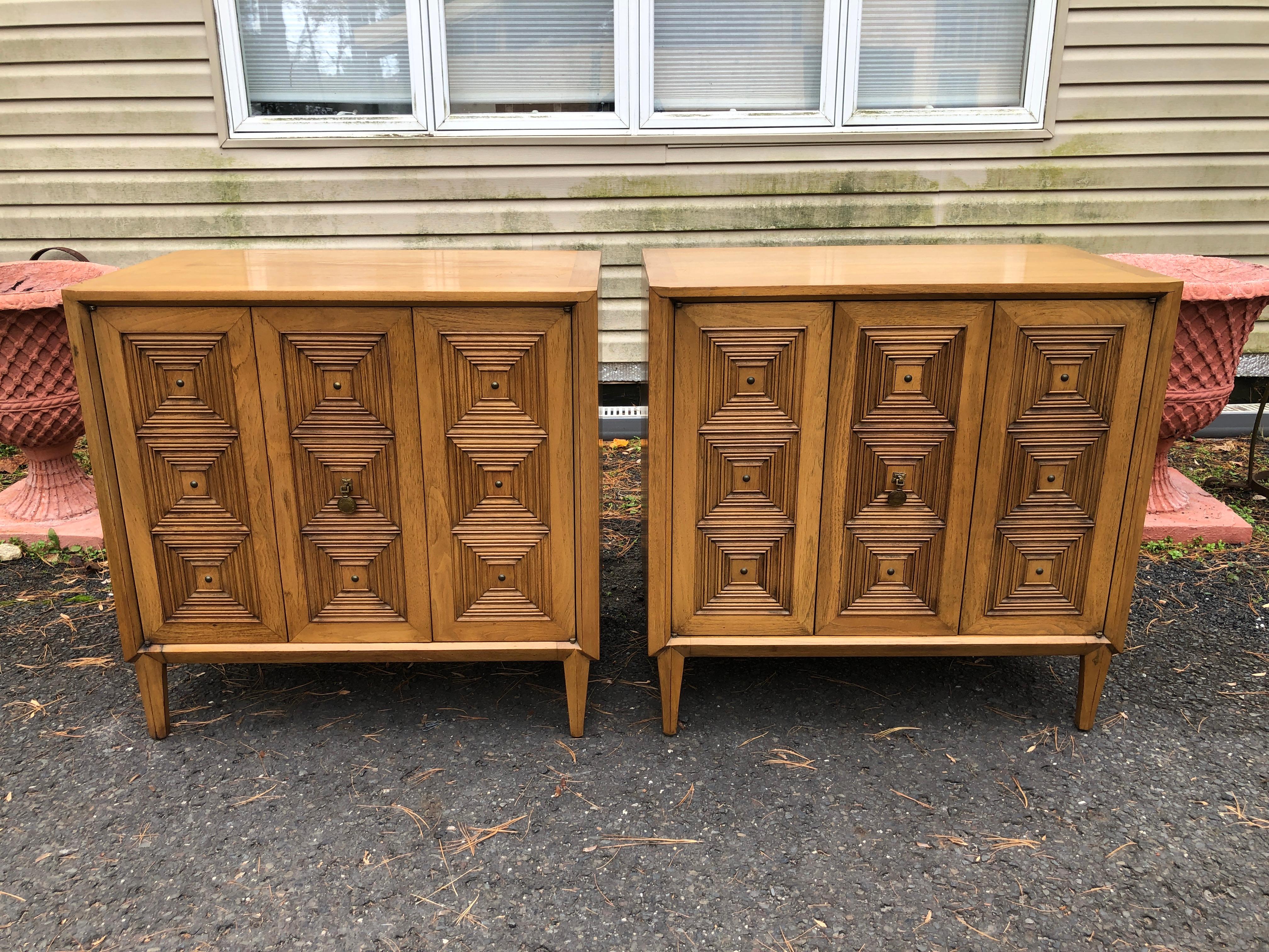 Exciting Pair John Stuart CasaLuda Collection Bachelors Chest Mid-Century Modern For Sale 11
