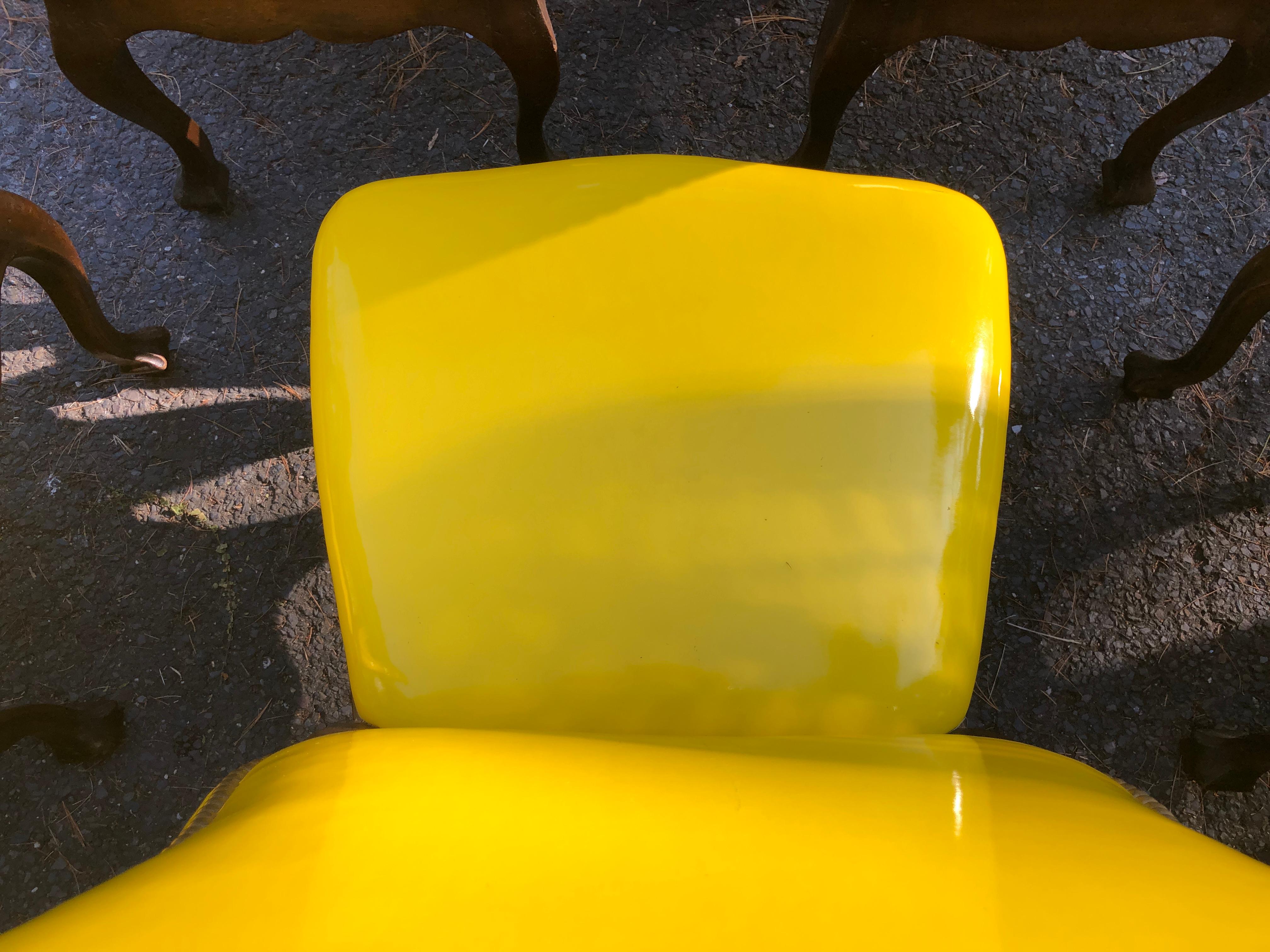 Exciting Set of 6 French Provincial Yellow Patent Leather Dining Chairs  For Sale 12