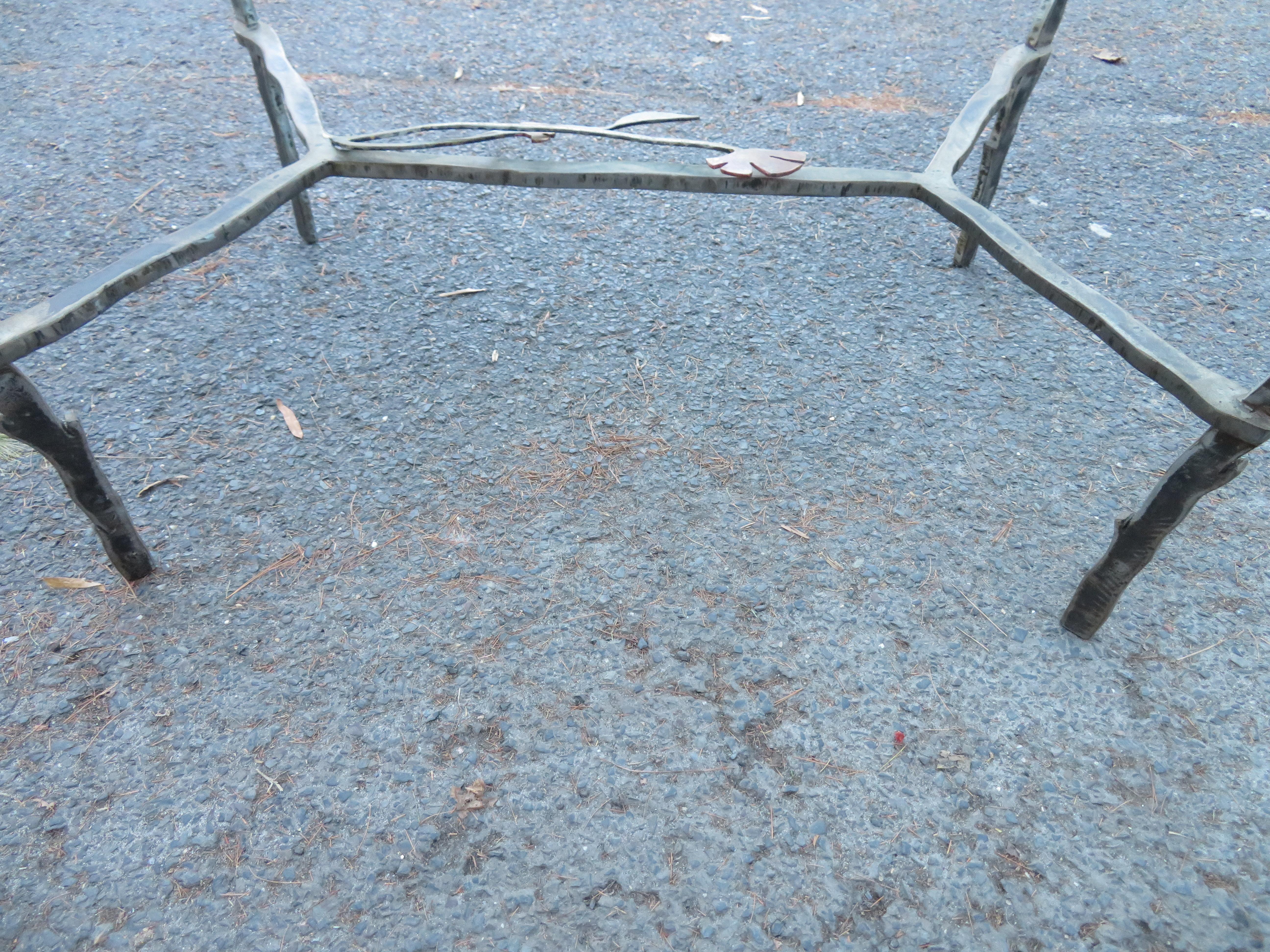 Silas Seandel passionnante table à fleurs en acier forgé et bronze mi-siècle moderne en vente 5