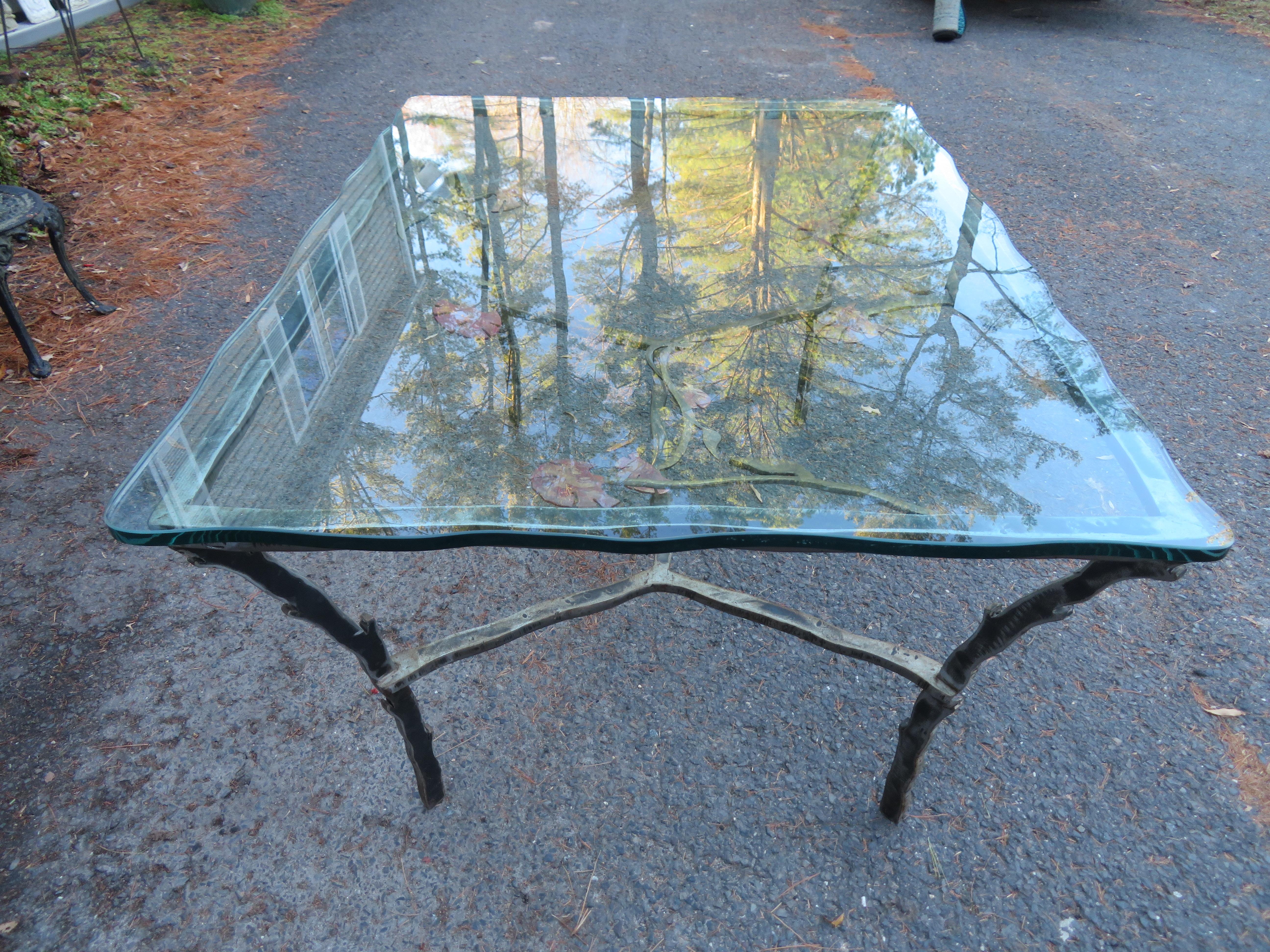 Silas Seandel passionnante table à fleurs en acier forgé et bronze mi-siècle moderne en vente 2