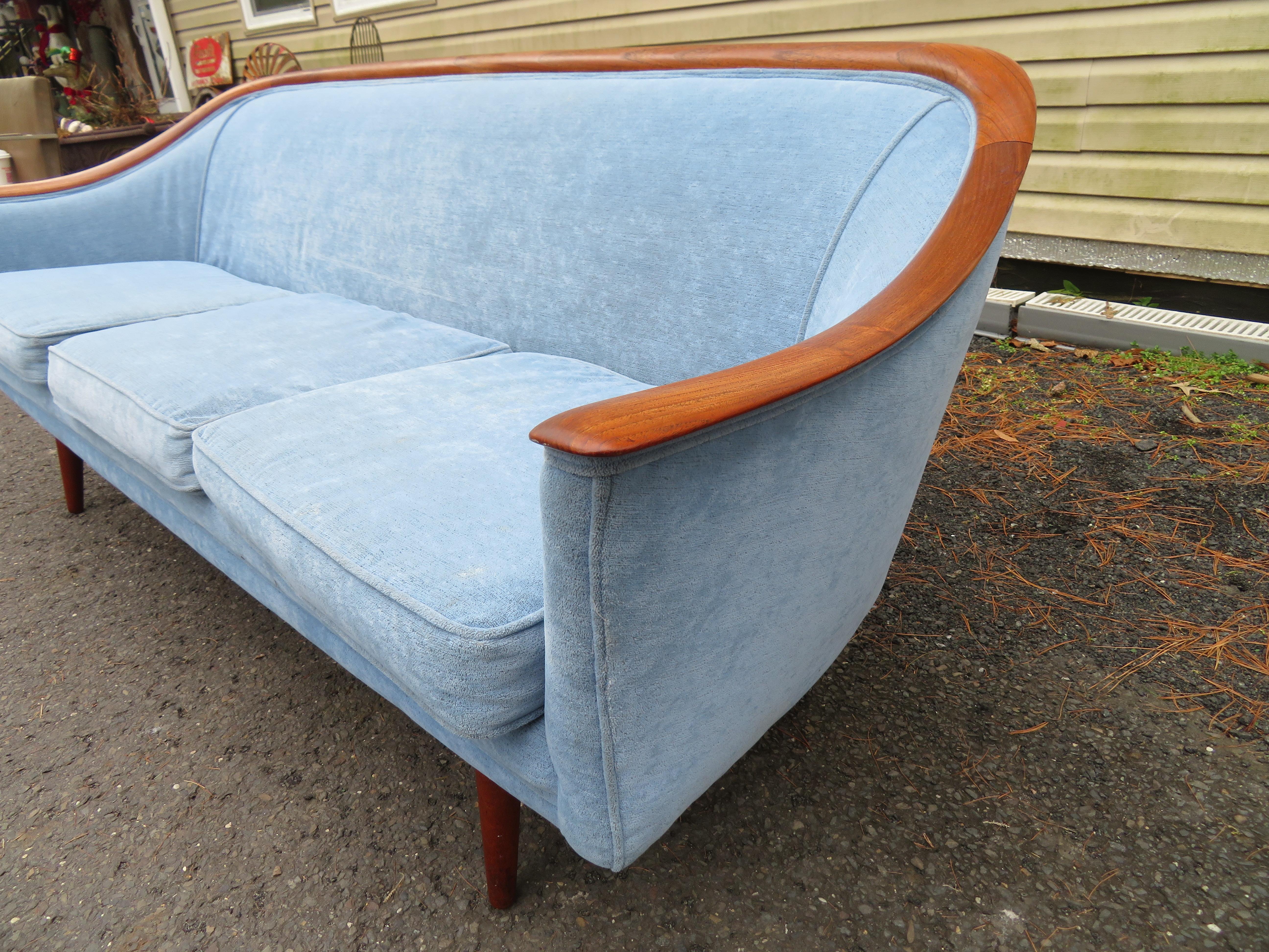 American Exciting T. H. Robsjohn-Gibbing for Widdicomb Curved Sculptured Wood Edge Sofa For Sale