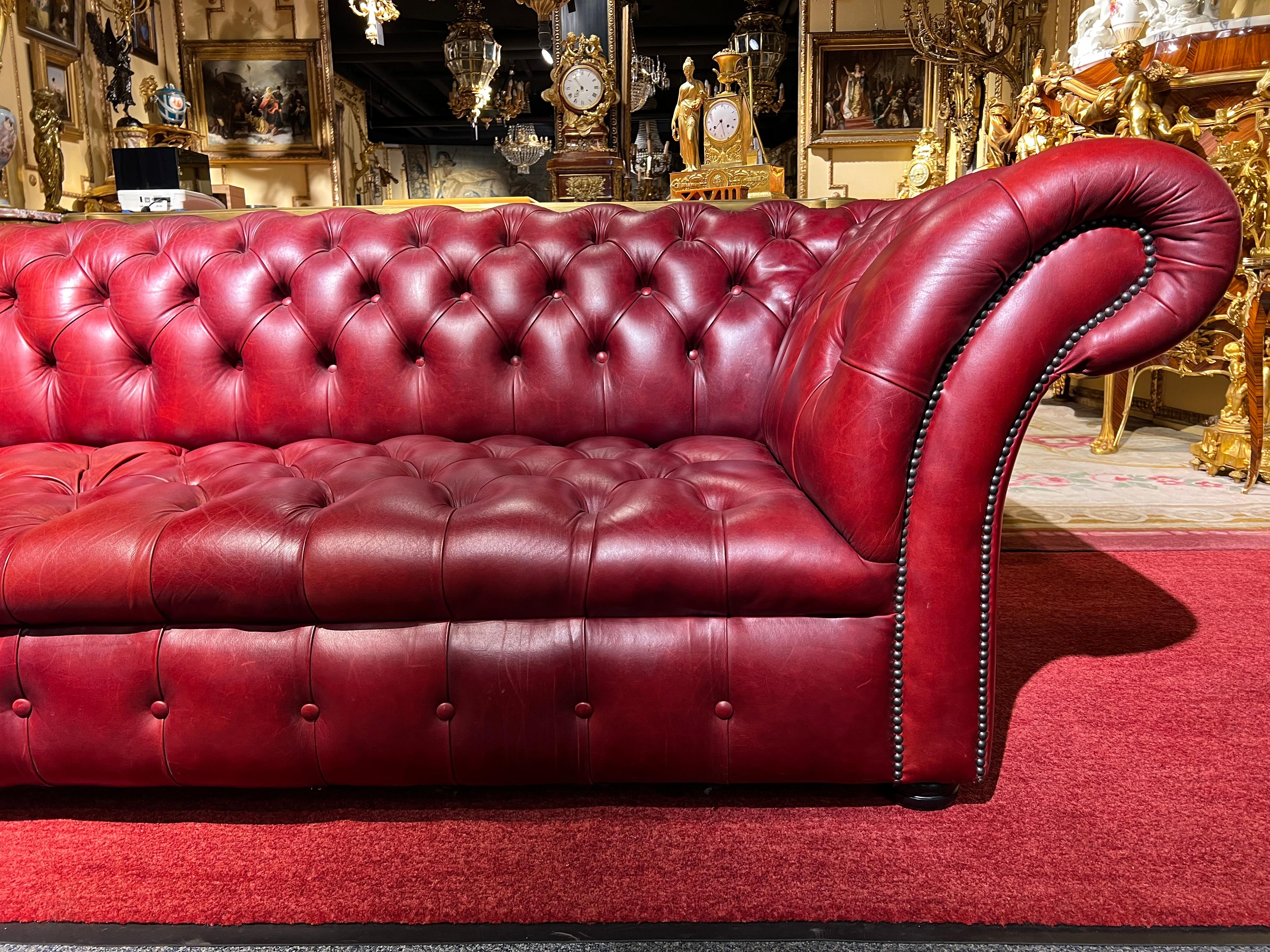 Red Leather Chesterfield Sofa with Button Down Seat from Designer Von Wilmowski In Good Condition For Sale In Berlin, DE