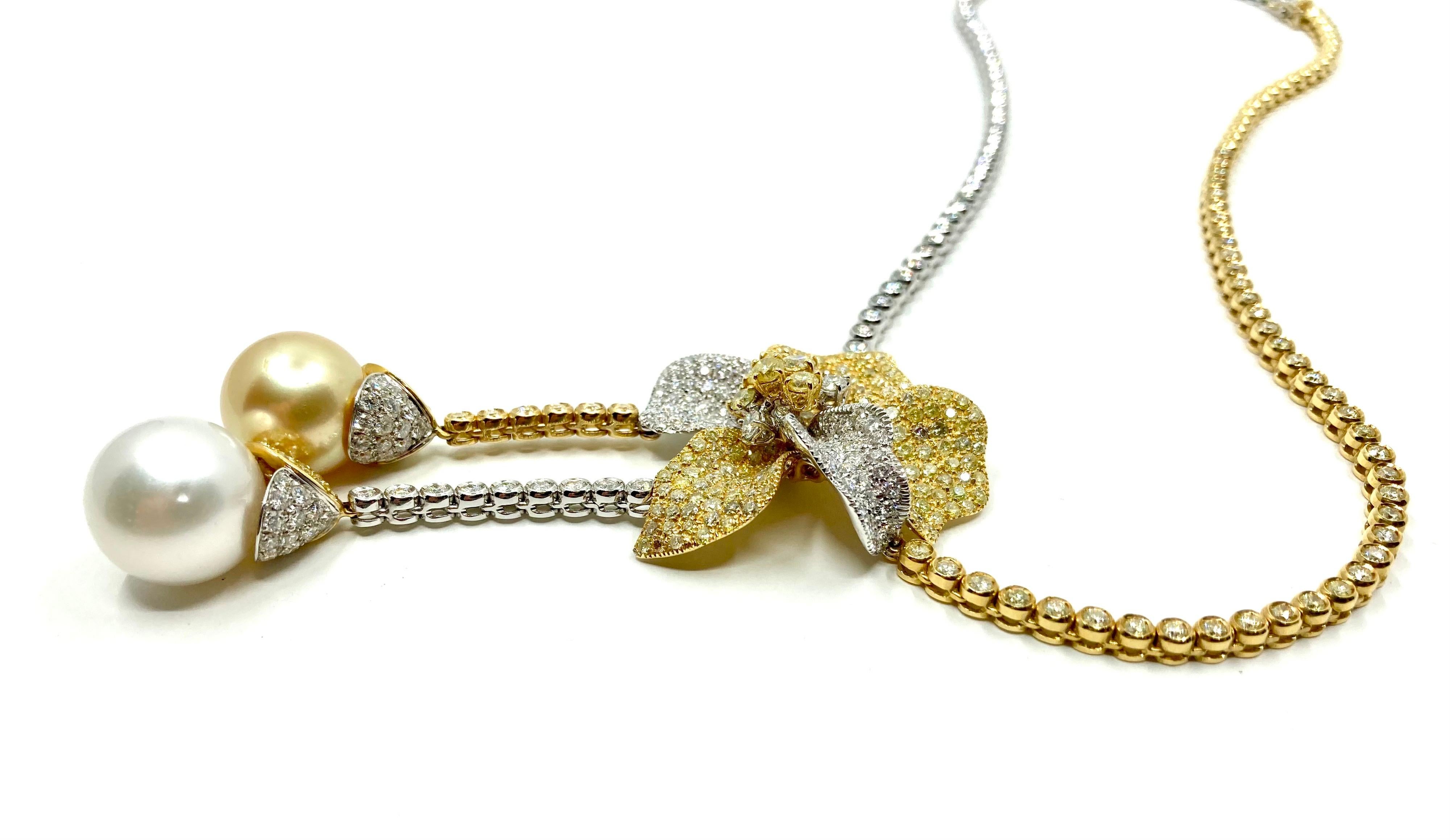 Modern Exclusive 18 Karat White and Yellow Gold South Sea Pearl and Diamonds Necklace For Sale