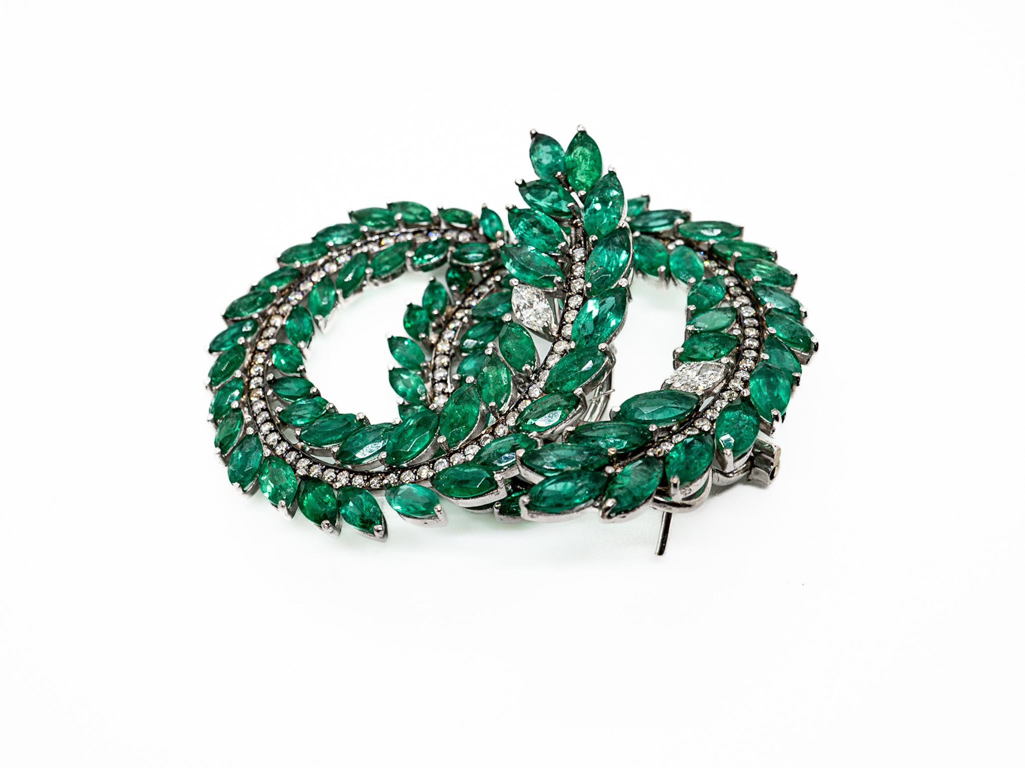 Exklusive Smaragd-Diamant-Tropfen-Ohrringe von Silvia Furmanovic aus 18 Karat Weißgold (Marquiseschliff) im Angebot