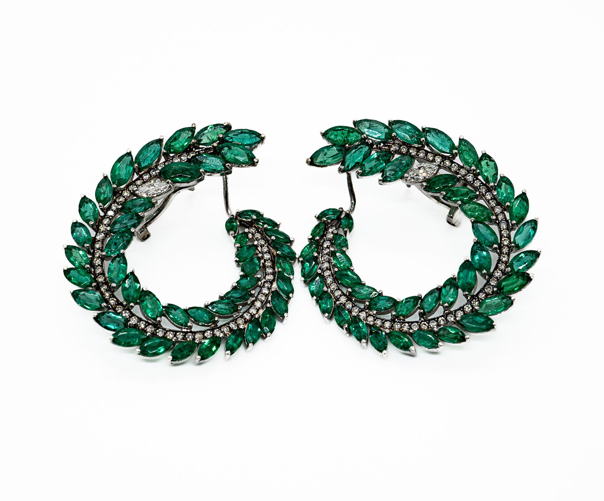 Exklusive Smaragd-Diamant-Tropfen-Ohrringe von Silvia Furmanovic aus 18 Karat Weißgold im Angebot 1