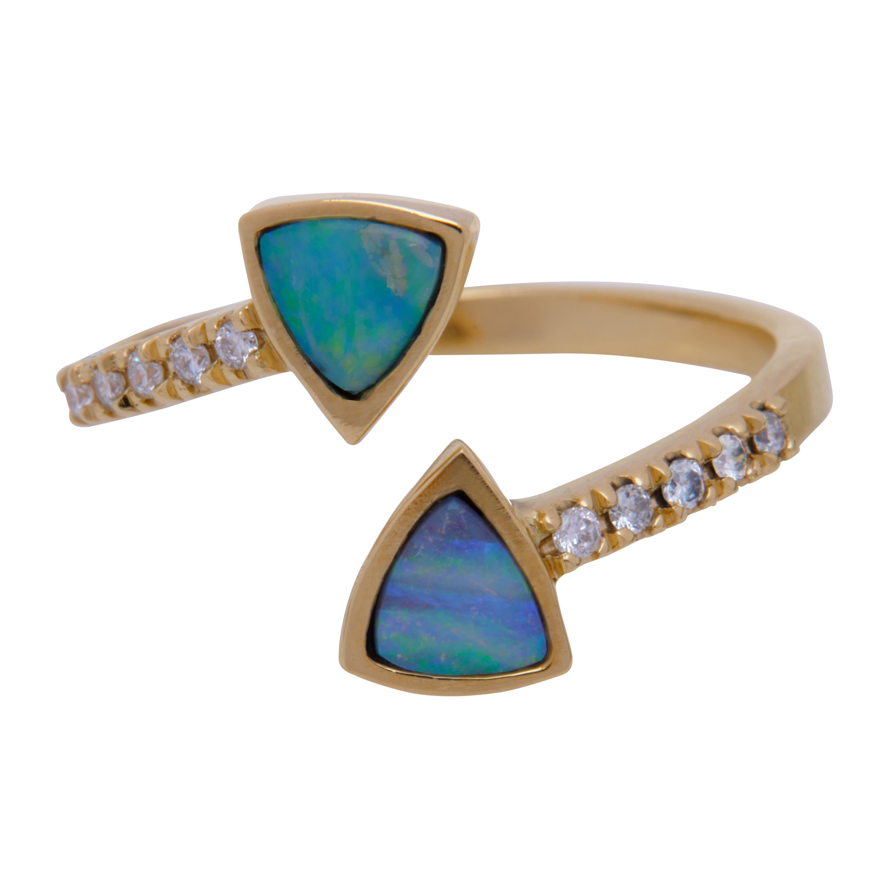 Exclusive 18 Karat Yellow Gold 0.5 Carat Opal and Diamond Pavé Ring Sustainable For Sale