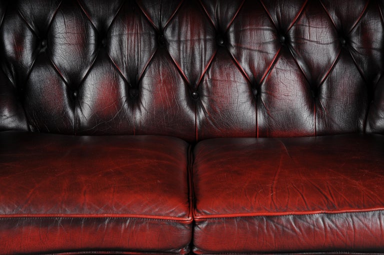 Exclusive 2 Seater Chesterfield Couch