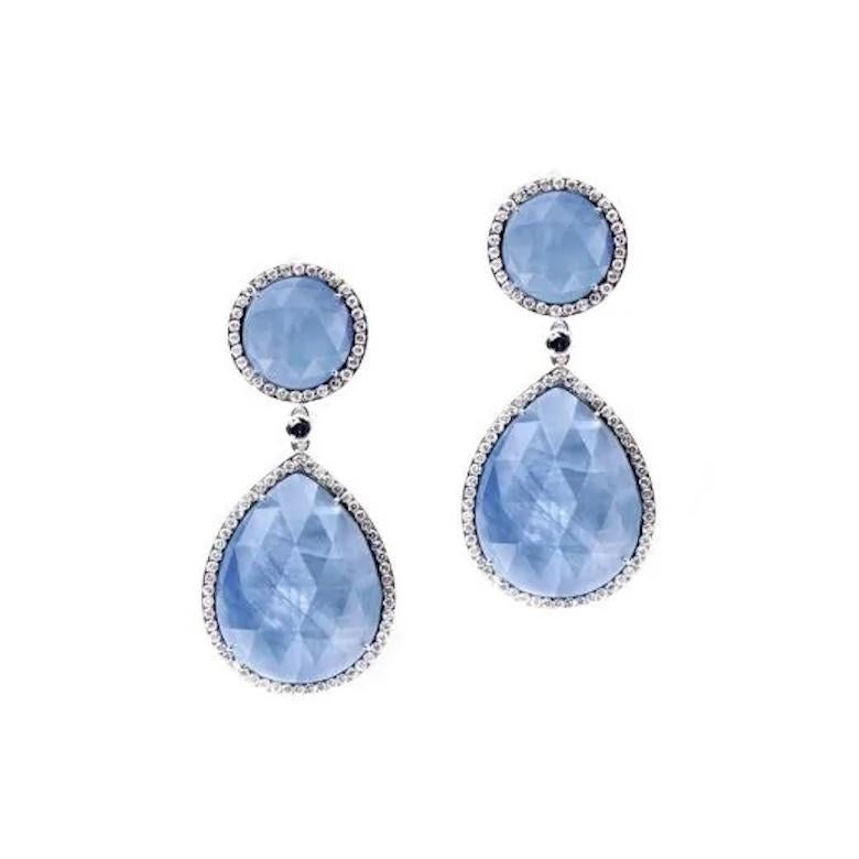 Exklusive 52, 13 Karat Blauer Saphir-Diamant-Ohrringe aus weißem 18 Karat Gold für ihr (Antiker Kissenschliff) im Angebot