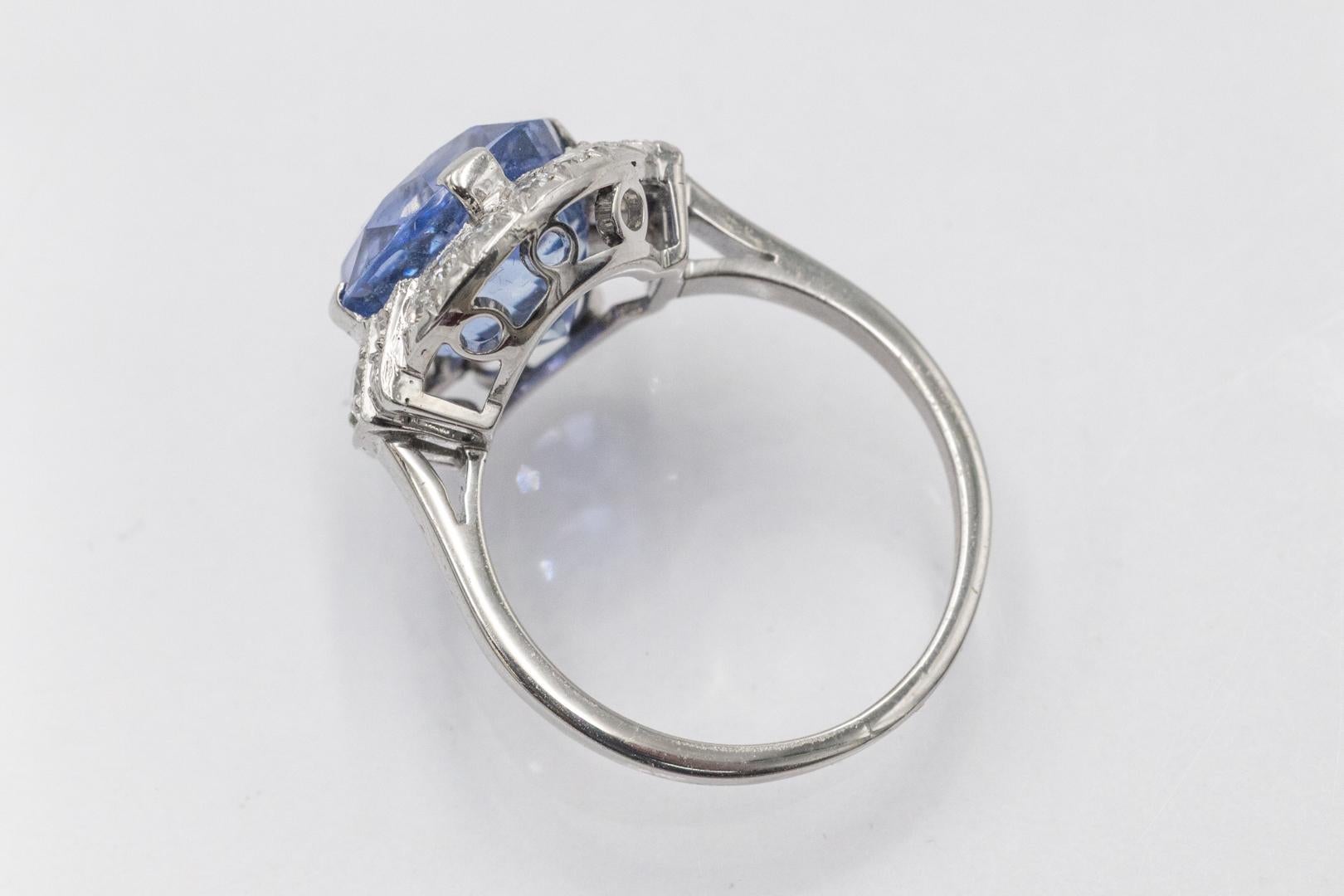 Exklusiver Art-Deco-Ring aus 18 Karat Weißgold mit Saphiren und Diamanten im Altschliff 5