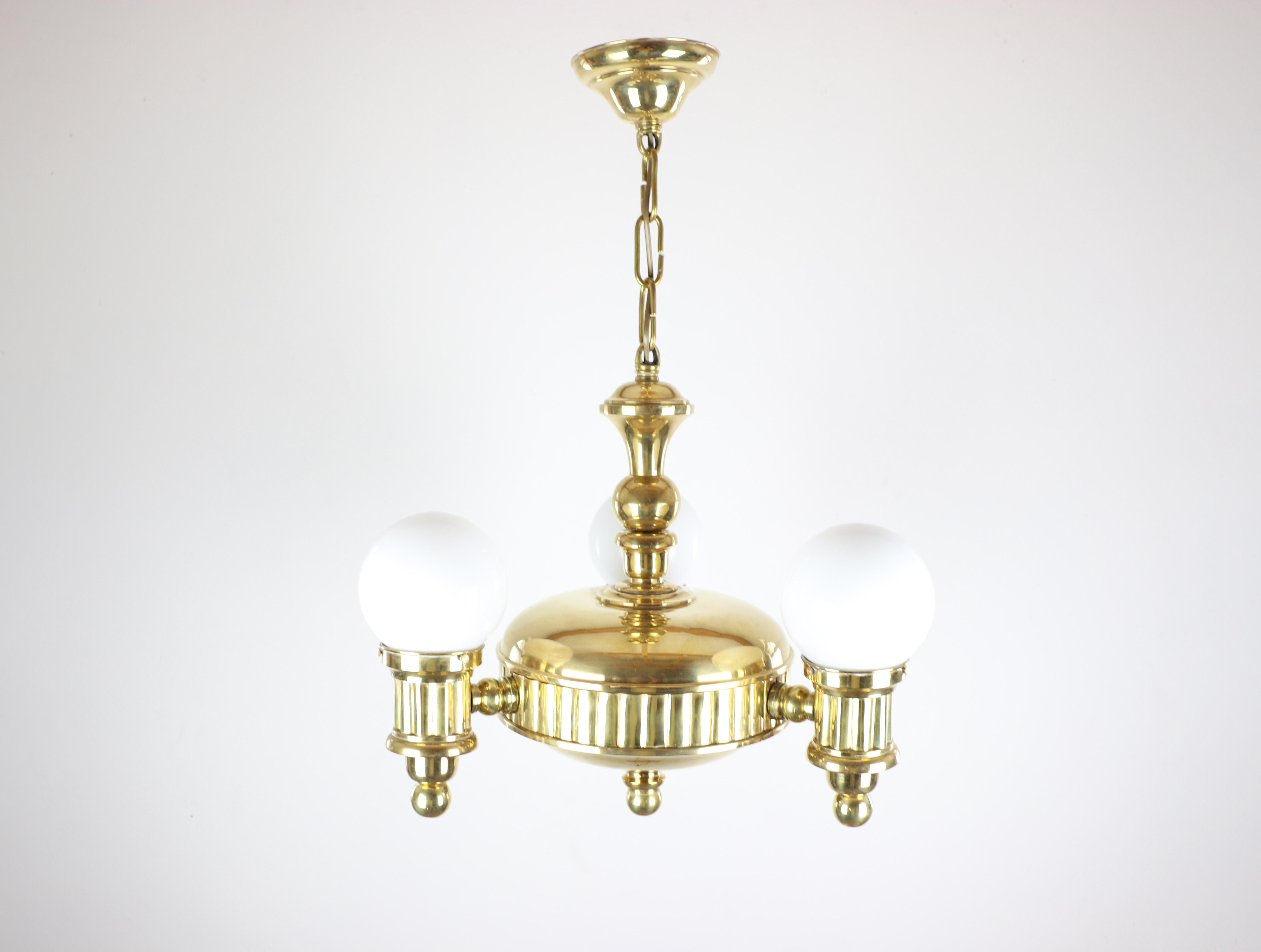 Exclusive Art Deco Chandelier with Swivel Arms 'Three-Arm Design' For Sale 1