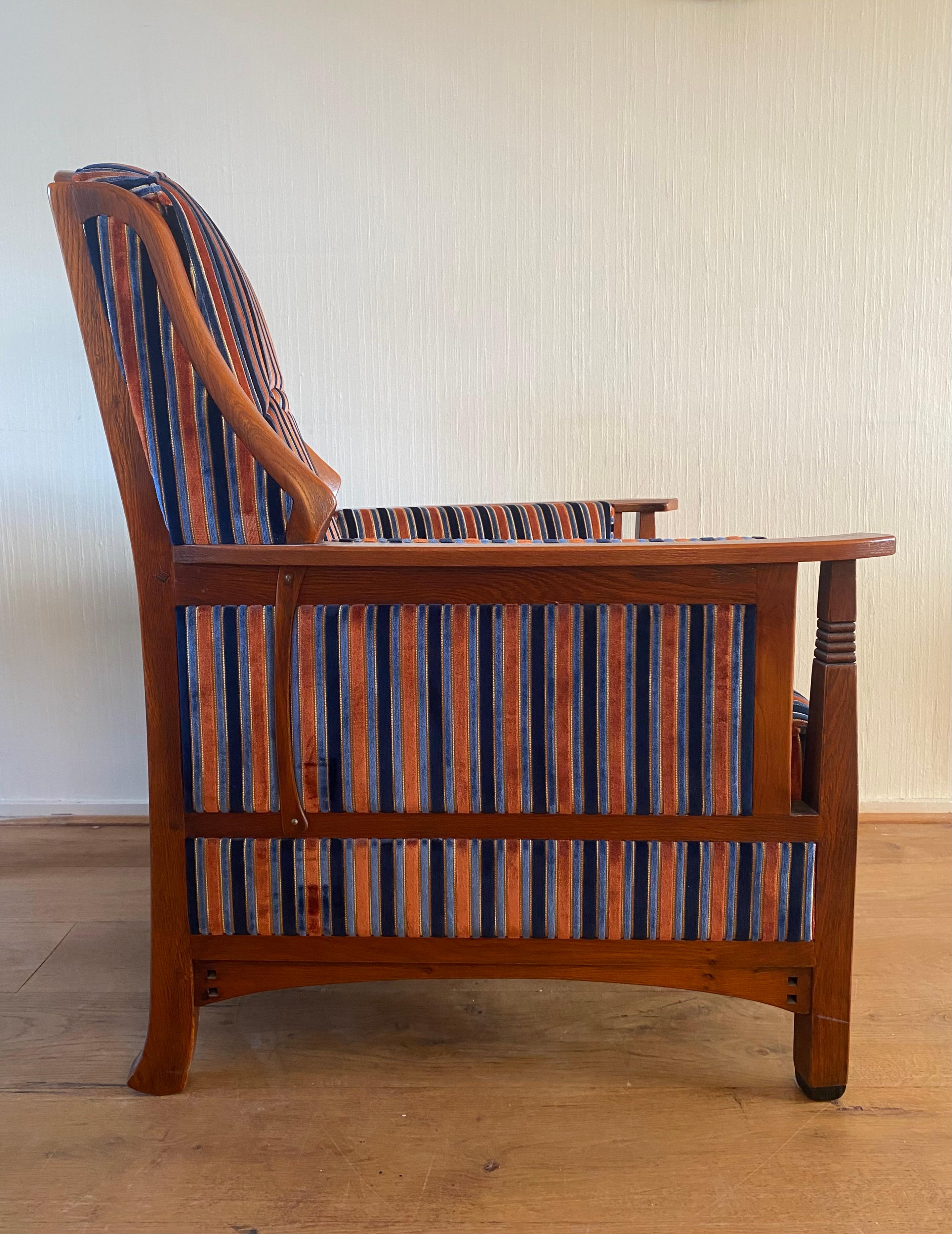 Exclusive Art Deco Style Lounge Chair With Footstool By Schuitema, Model Horta. For Sale 4
