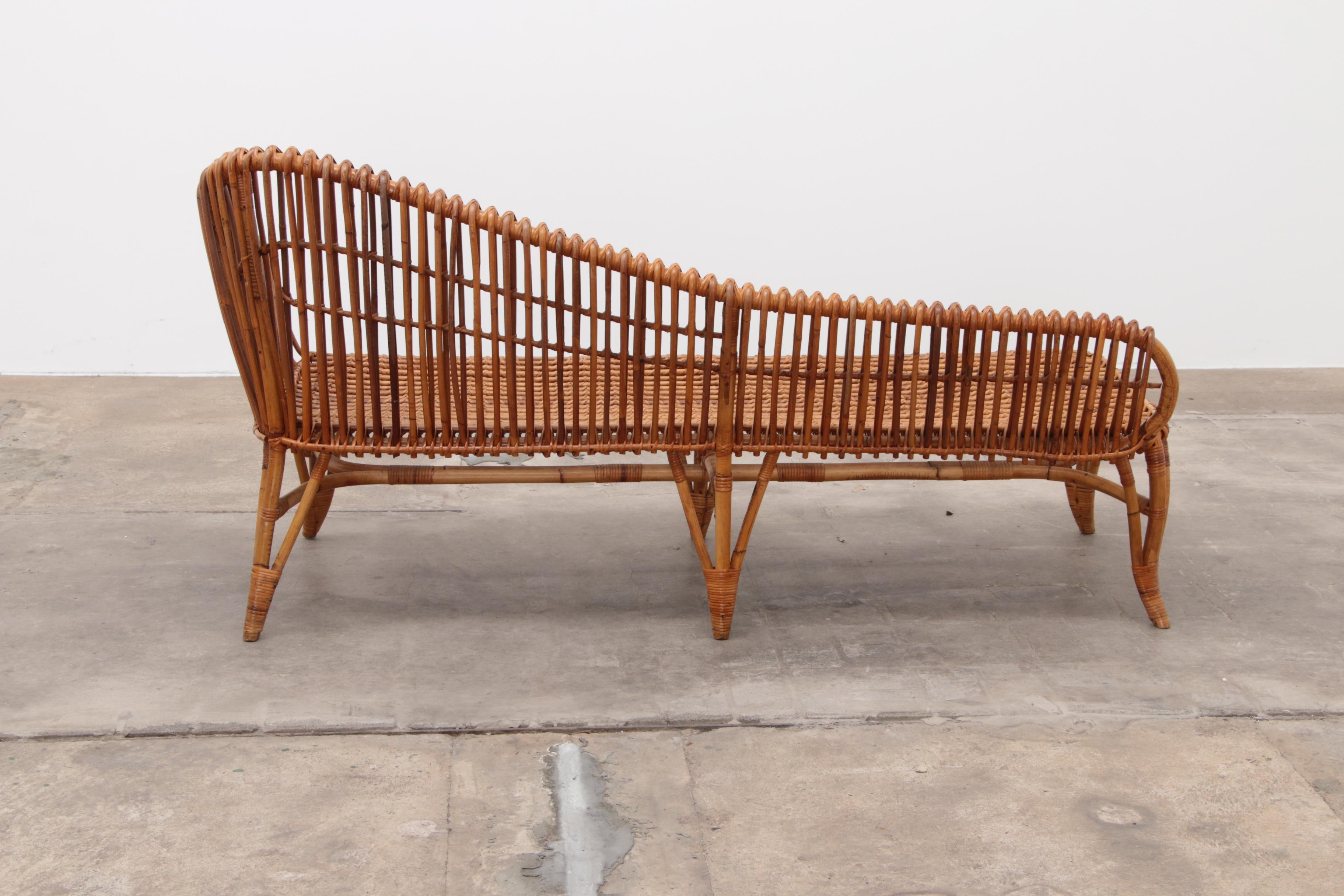 Exclusive Bamboo and Rattan Chaise Lounge Attributed to Franco Albini For Sale 5