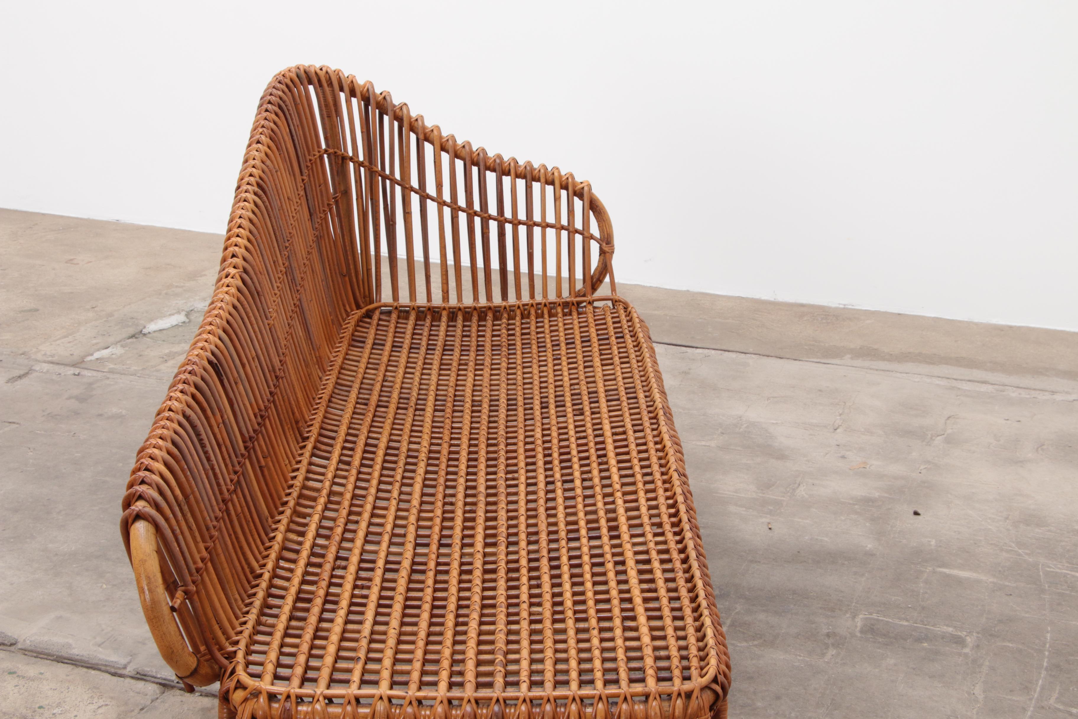 Exclusive Bamboo and Rattan Chaise Lounge Attributed to Franco Albini For Sale 8