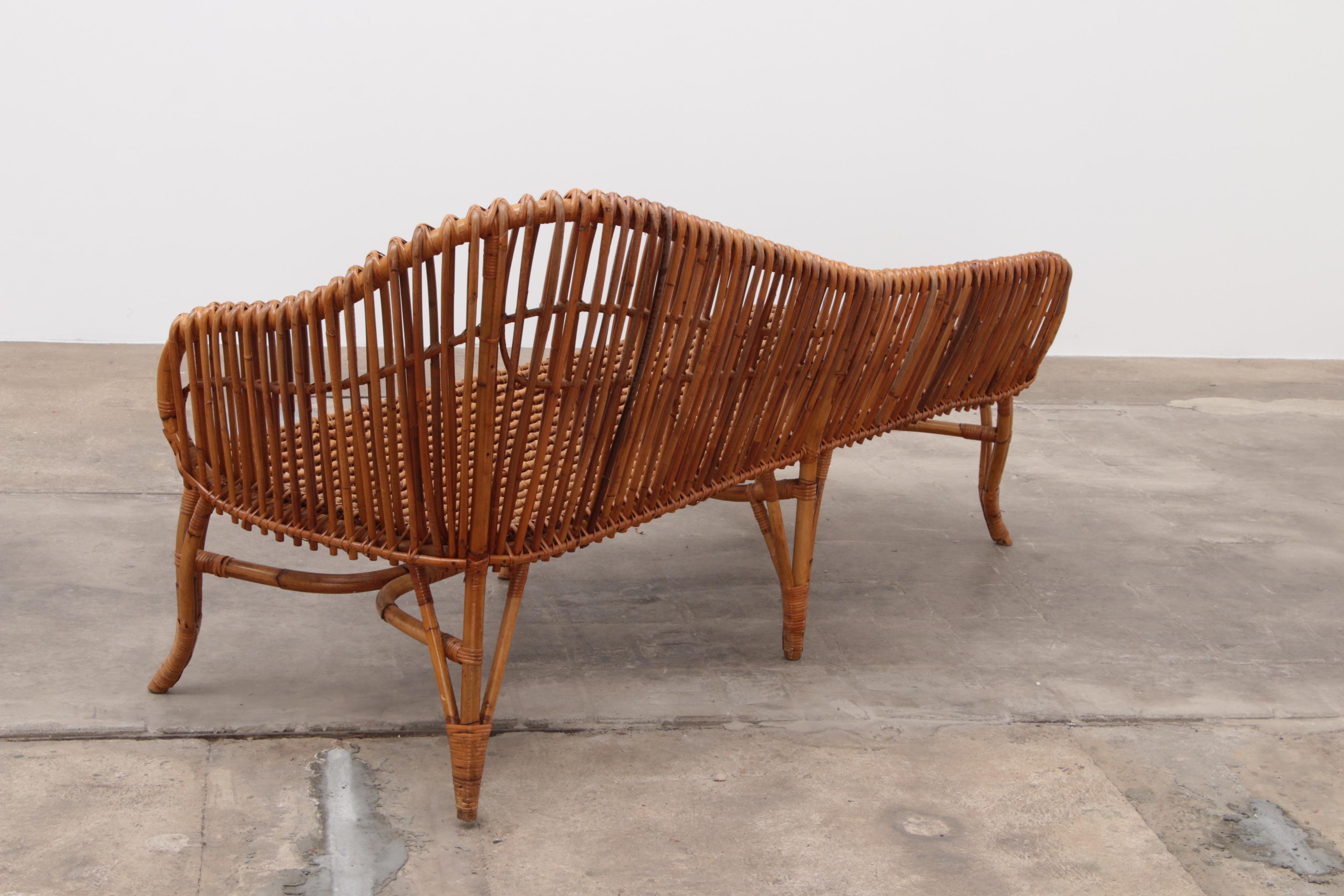Exclusive Bamboo and Rattan Chaise Lounge Attributed to Franco Albini For Sale 2