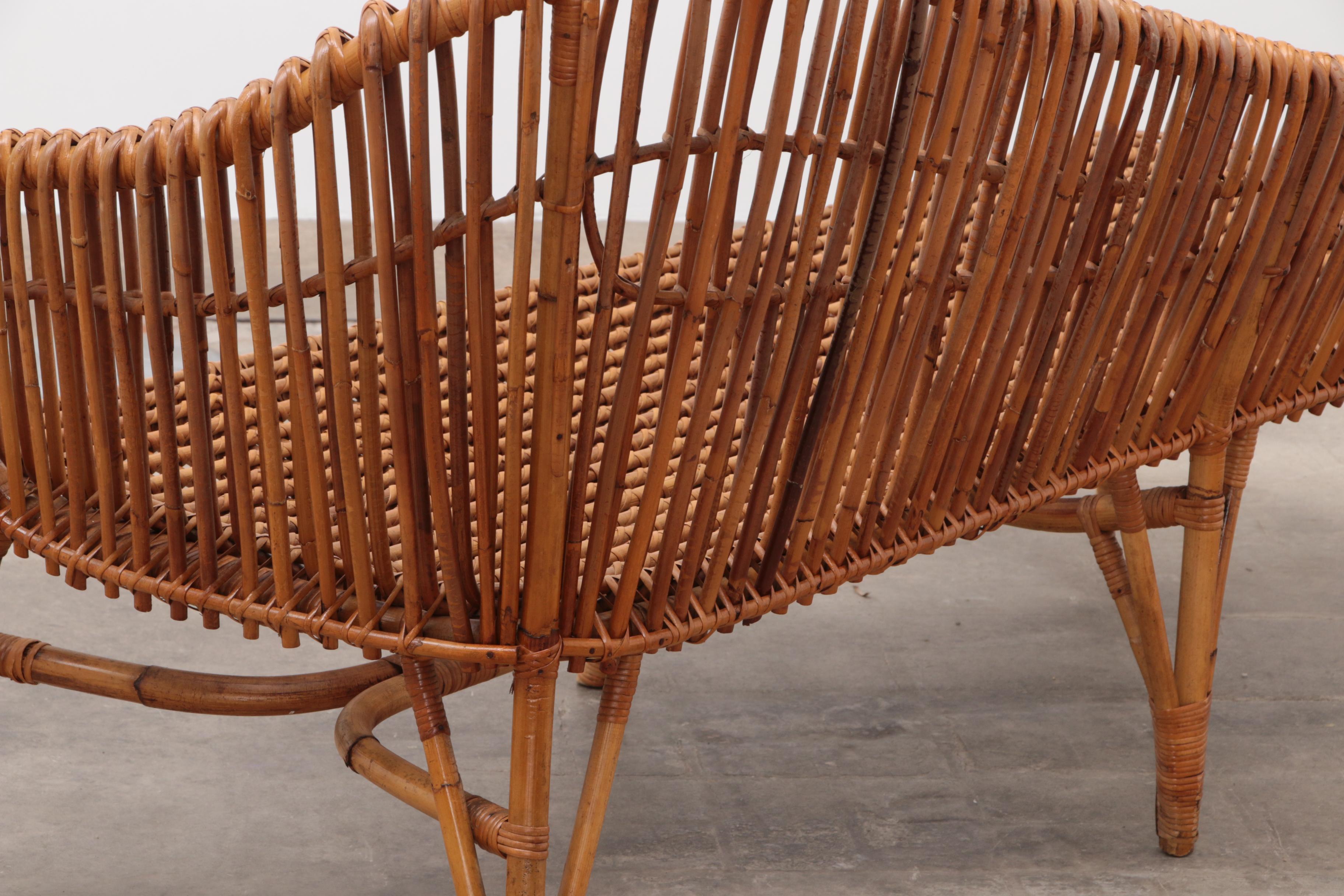 Exclusive Bamboo and Rattan Chaise Lounge Attributed to Franco Albini For Sale 3