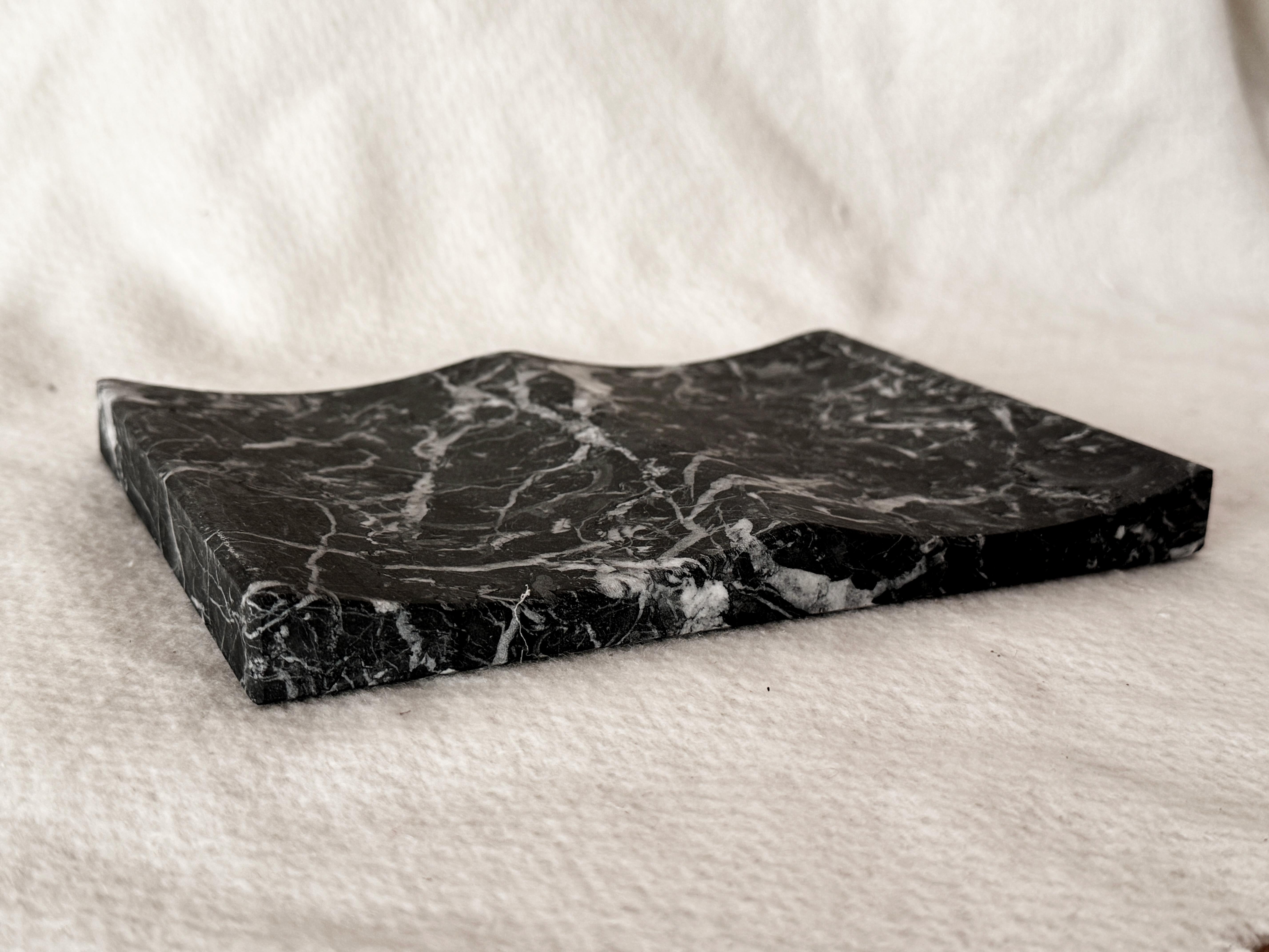 Contemporary Exclusive Black Marquina Marble Luxury Jewelry Tray Double Vide-Poche Design For Sale