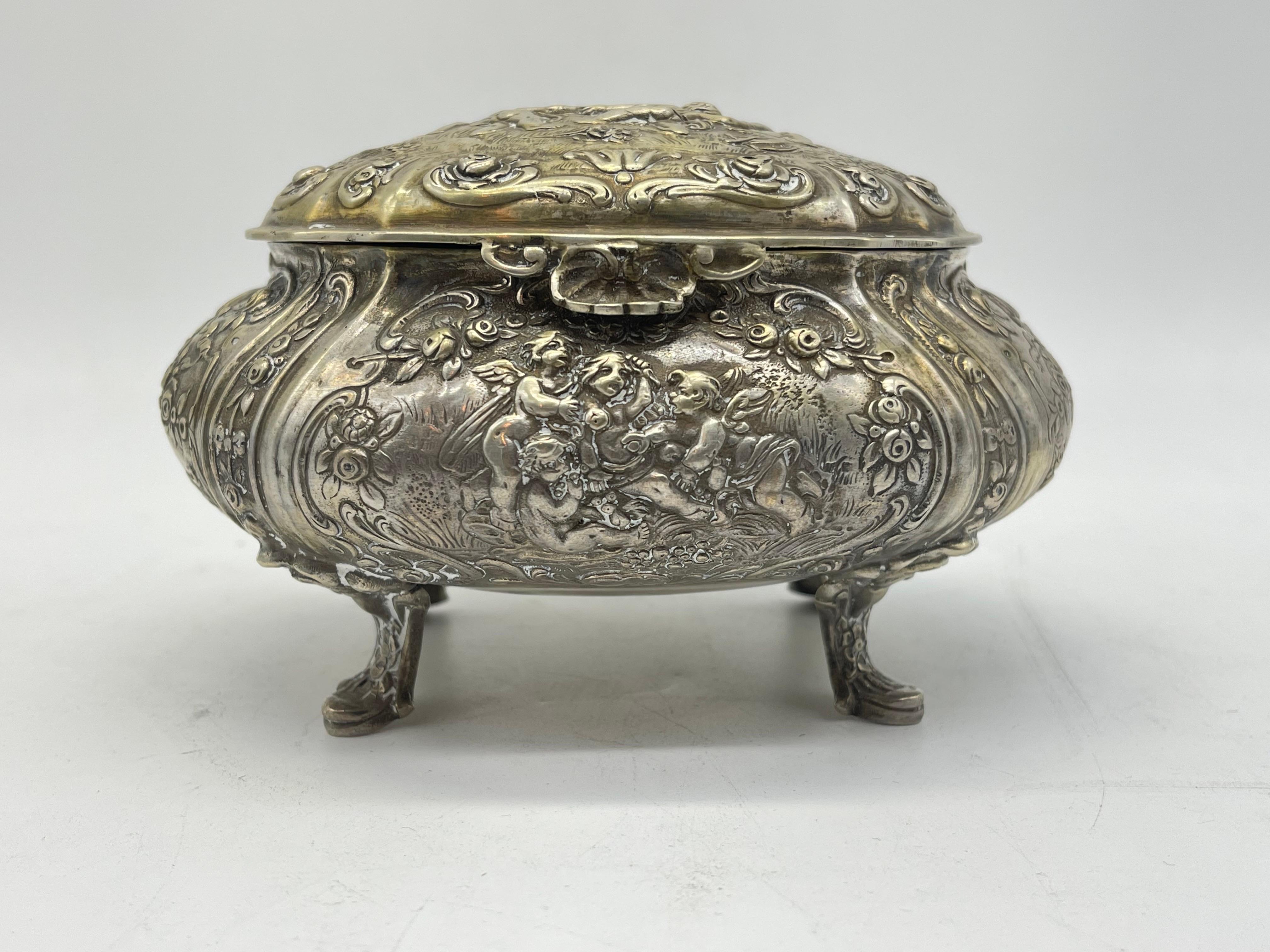 19th Century Exclusive Bonboniere / Sugar Lidded box 800 Silver Germany gilded, Flowers Putto For Sale