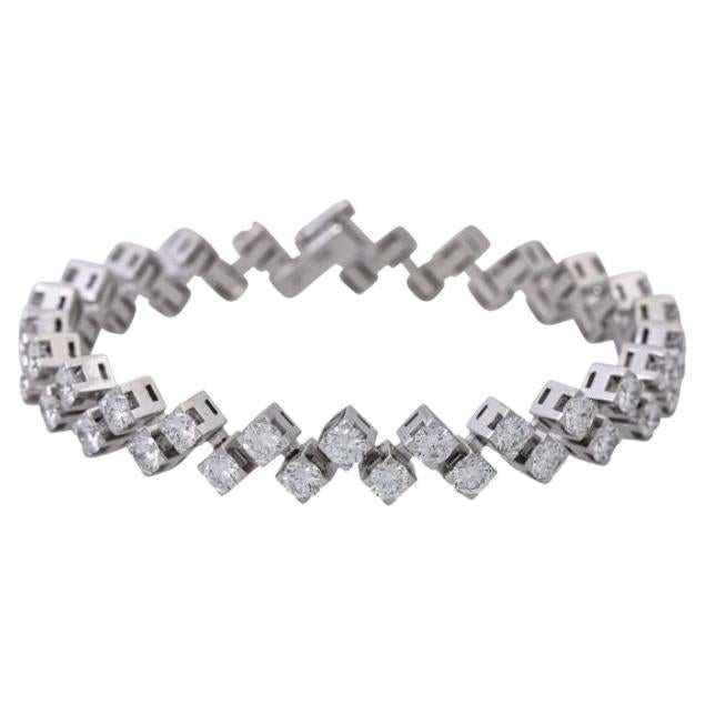 Armband mit 50 Blütenblättern im Angebot