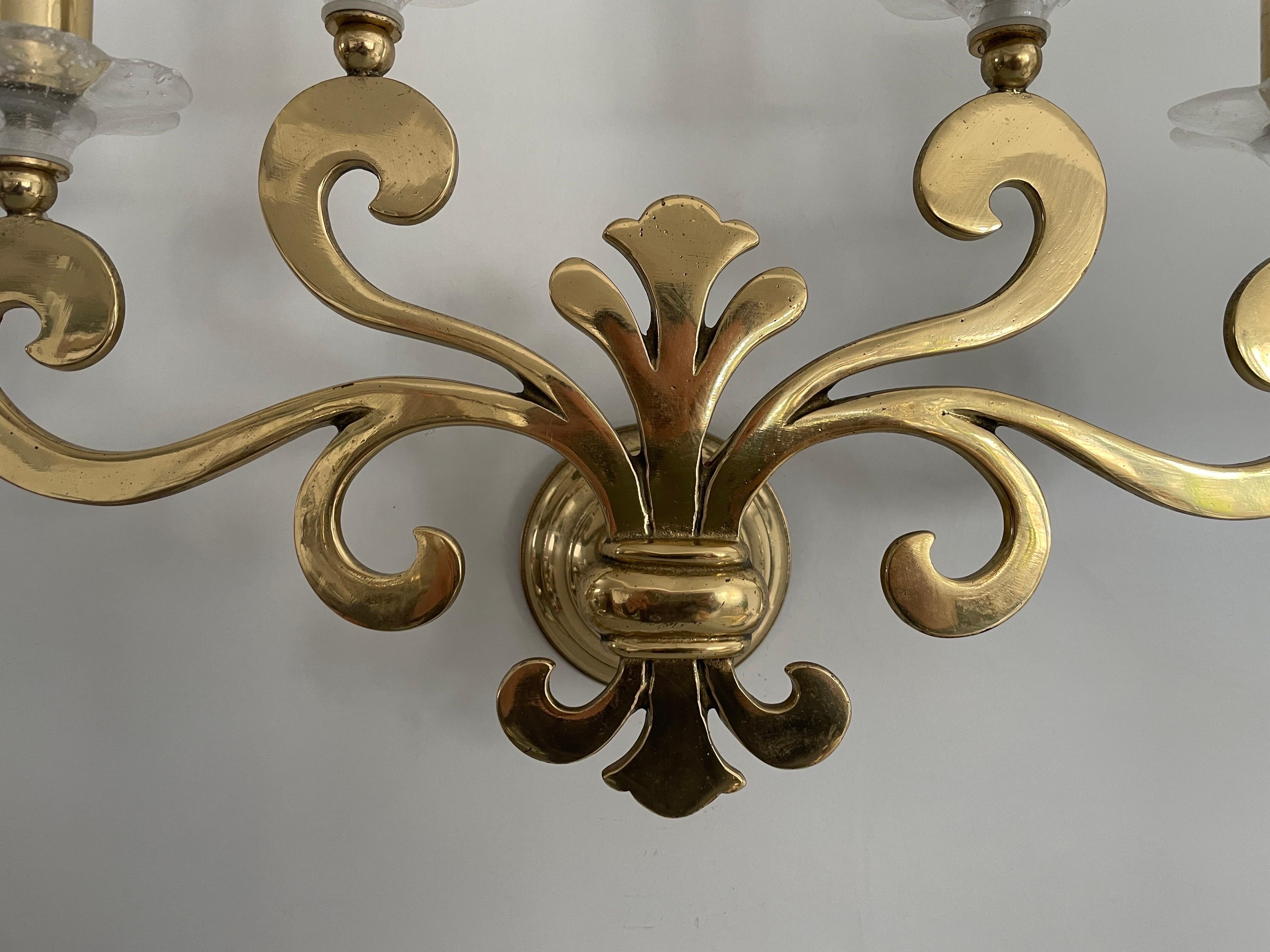 Exclusive Brass 4-armed Single Sconce by Hans Möller, 1960s, Germany Excellent état - En vente à Hagenbach, DE