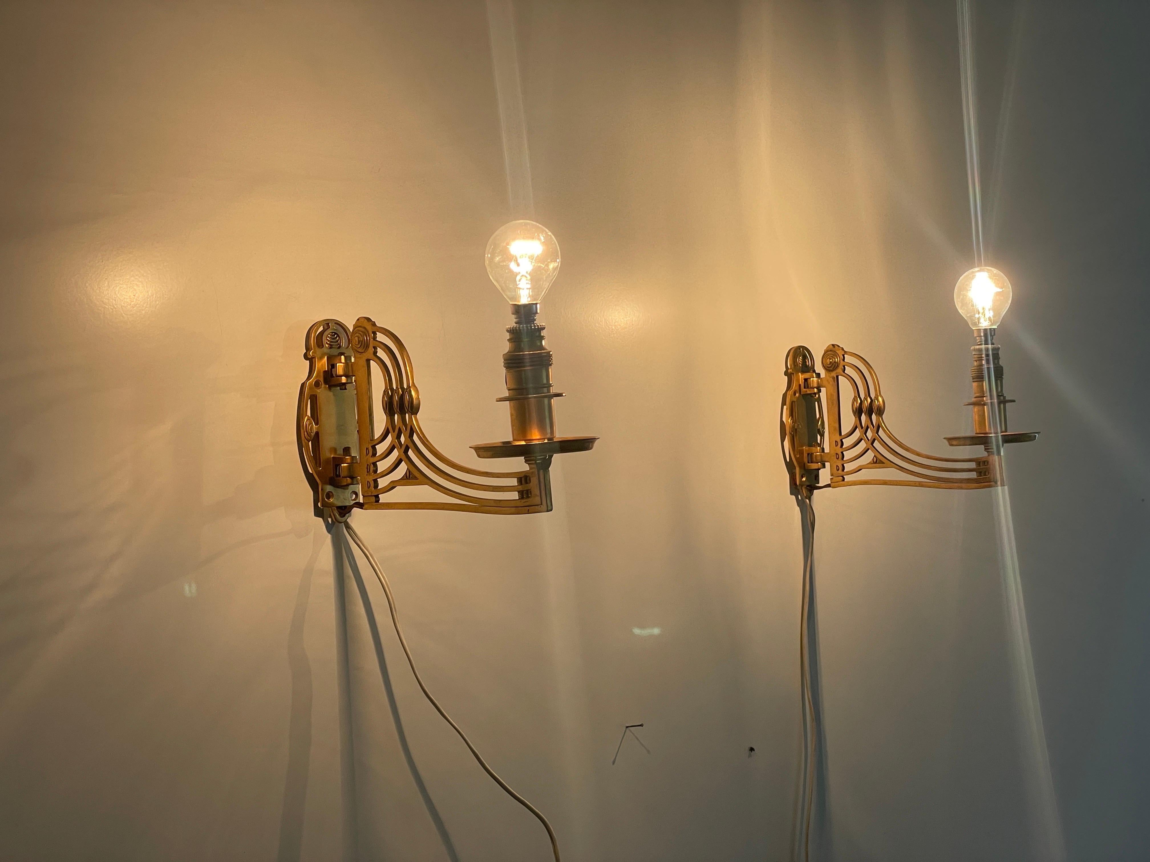 Exclusivo par de apliques Art Nouveau de latón, años 20, Alemania en venta 12